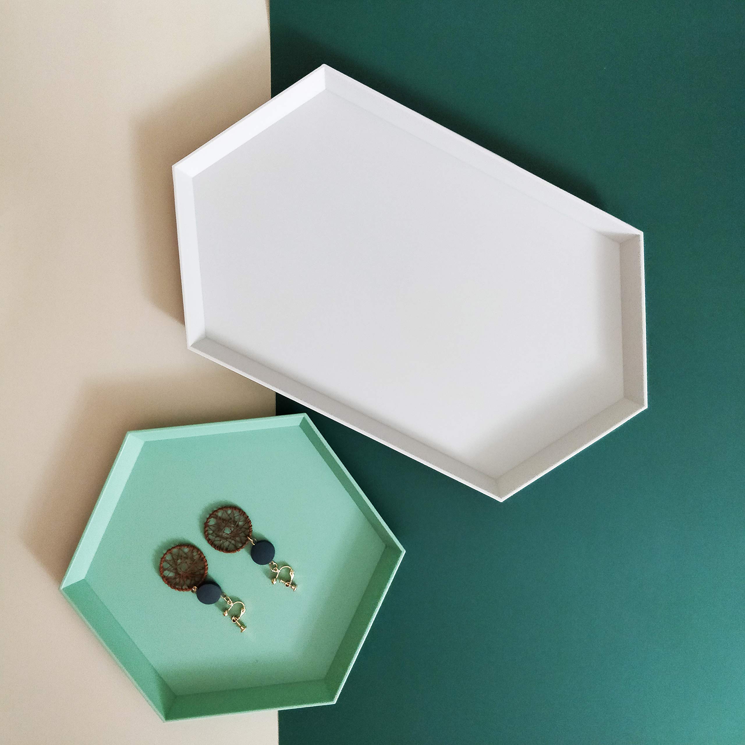 Evanto Plastic Storage Platters - Small Food Serving Tray & Jewelry Organizer, Geometric Design Multipurpose Desk Tray for Snacks, Rings, Office Supplies - Perfect for Parties, Home Decor & Workspace Organization
