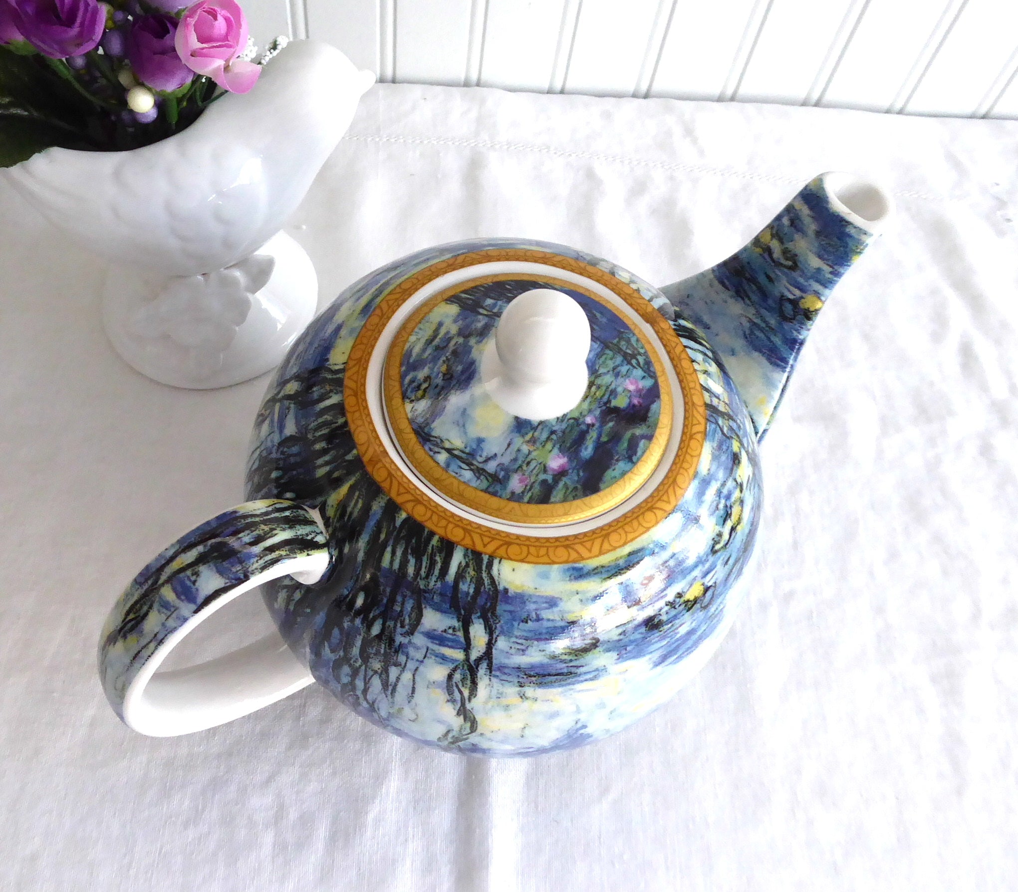 Monet Water Lilies Teapot - 40oz (6 Cups) Blue Ceramic Teapot with Gift Box - Inspired by Claude Monet's Paintings - Perfect for Afternoon Tea, Bridal Showers & French-Themed Decor