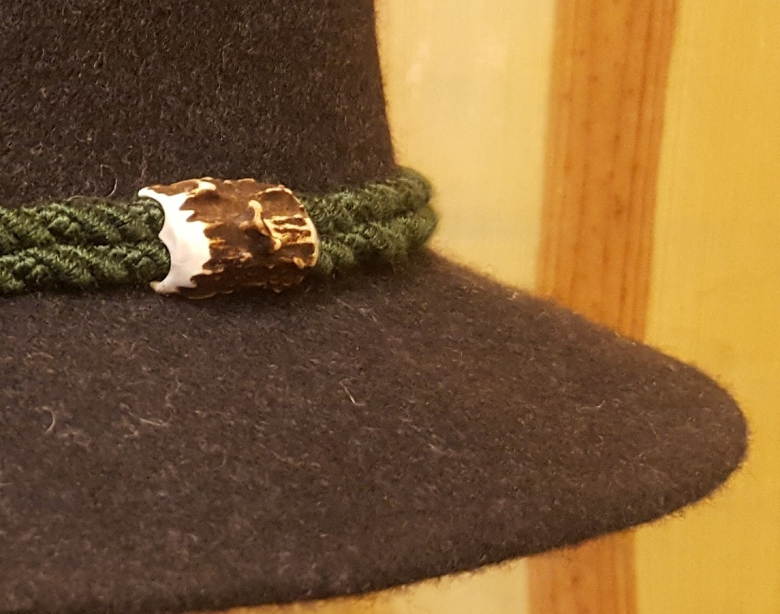 Authentic German Trachten Hat with Coin, Edelweiss, Antler Piece - Traditional Bavarian Oktoberfest Costume Accessory for Beer Festival, Halloween & Cultural Events