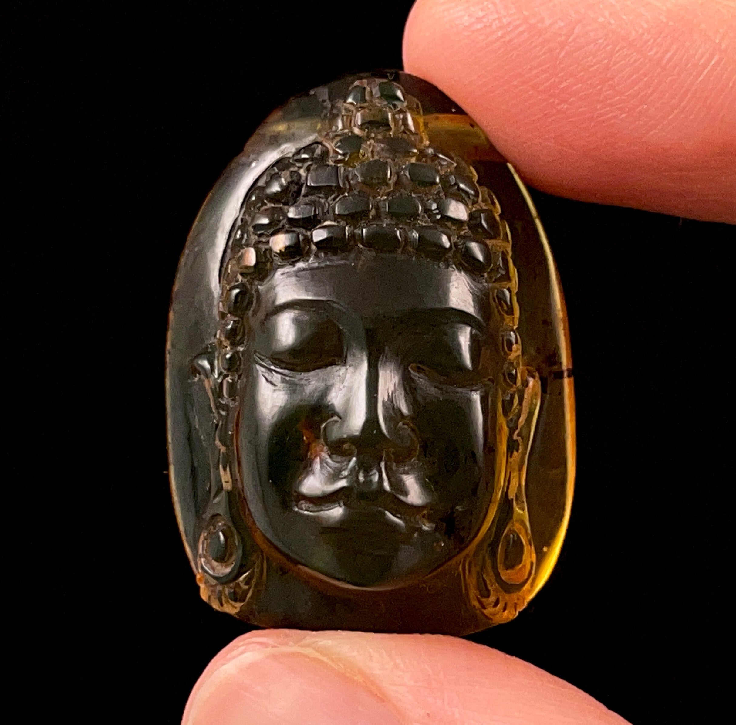 AMBER Crystal Buddha Statue - Hand Carved Healing Crystal Decor, Natural Stone Home Decoration, Perfect Housewarming Gift for Spiritual Wellness & Meditation | Ideal for Yoga Studios, Living Rooms & Office Spaces