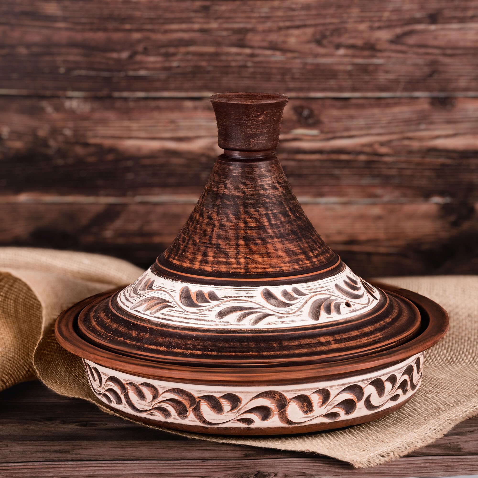 Handmade Red Clay Stoneware Tajine Pot with Engobe Décor & Ceramic Cone Lid – Pre-Seasoned Cast Iron Diffuser for Authentic Caribbean One-Pot Cooking | Perfect for Slow Cooking, Stews & Gift Giving (Red)