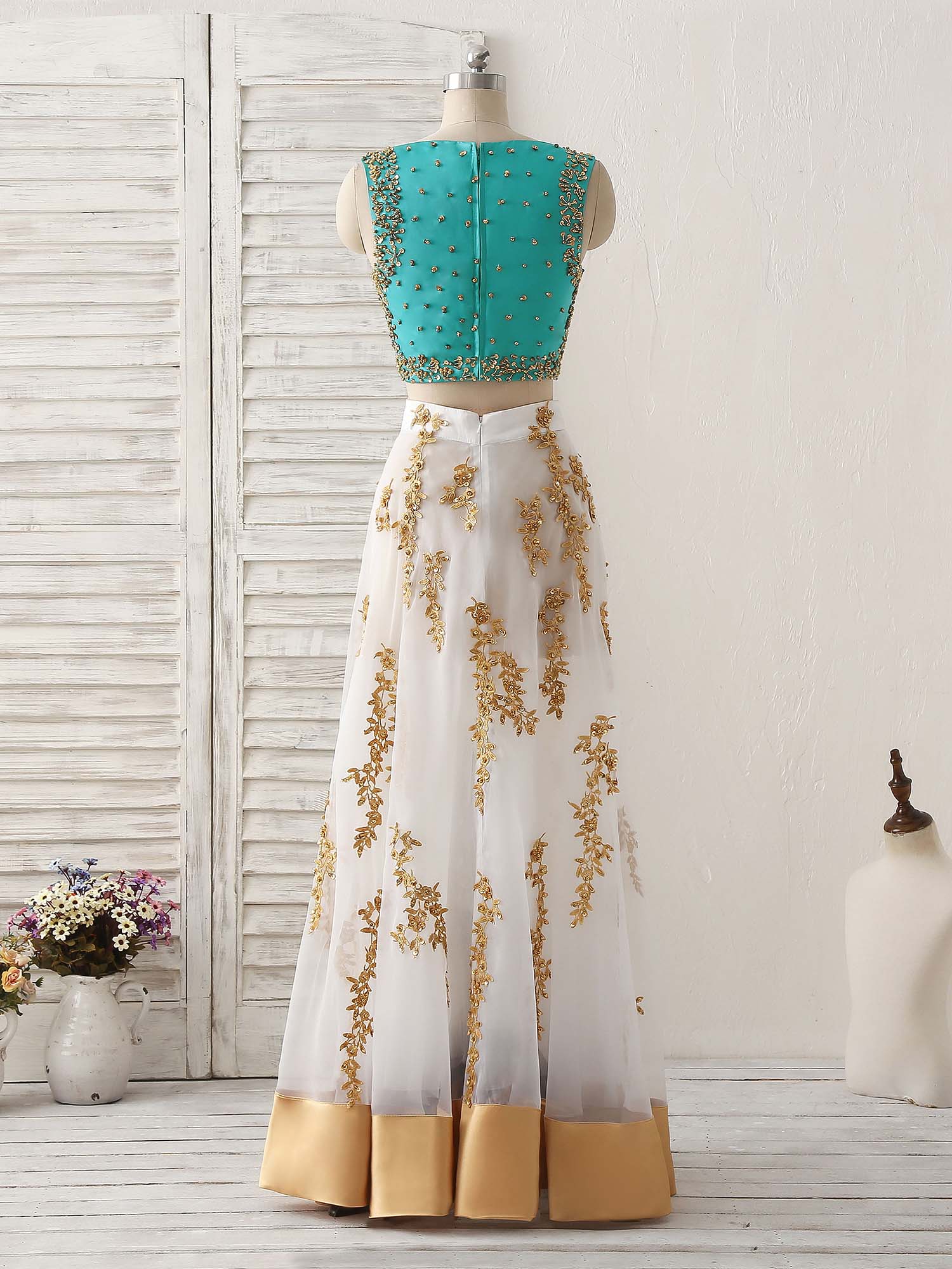 Elegant Two-Piece Beaded Lace Applique Long Prom Dress - Green Evening Gown for Formal Events & Special Occasions