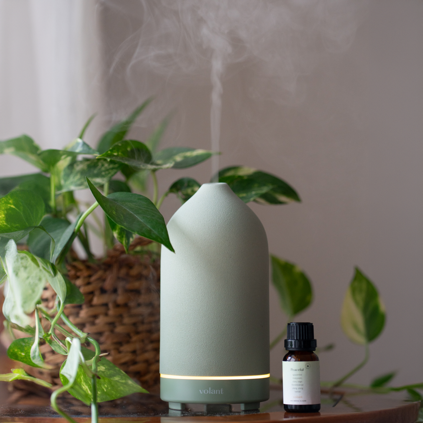 Premium Volant Essential Oil Diffuser - Ultrasonic Aromatherapy Humidifier for Home, Office & Spa - Perfect for Relaxation, Sleep & Stress Relief