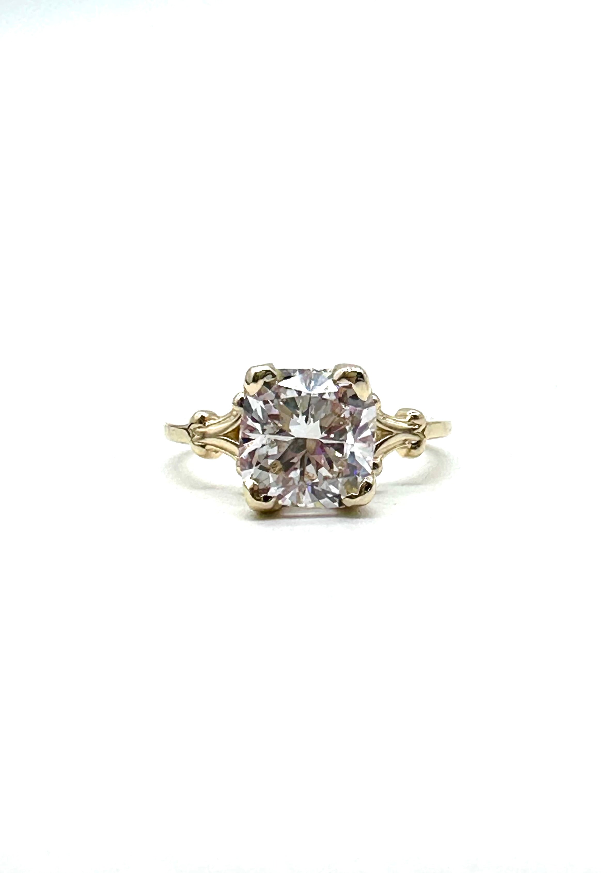 Lab Grown Cushion Cut Diamond Fleur de Lis Ring - 1.5 Carat D Color VVS1 Clarity Engagement Ring for Women, Ethical & Conflict-Free, Perfect for Proposals, Weddings & Anniversary Gifts