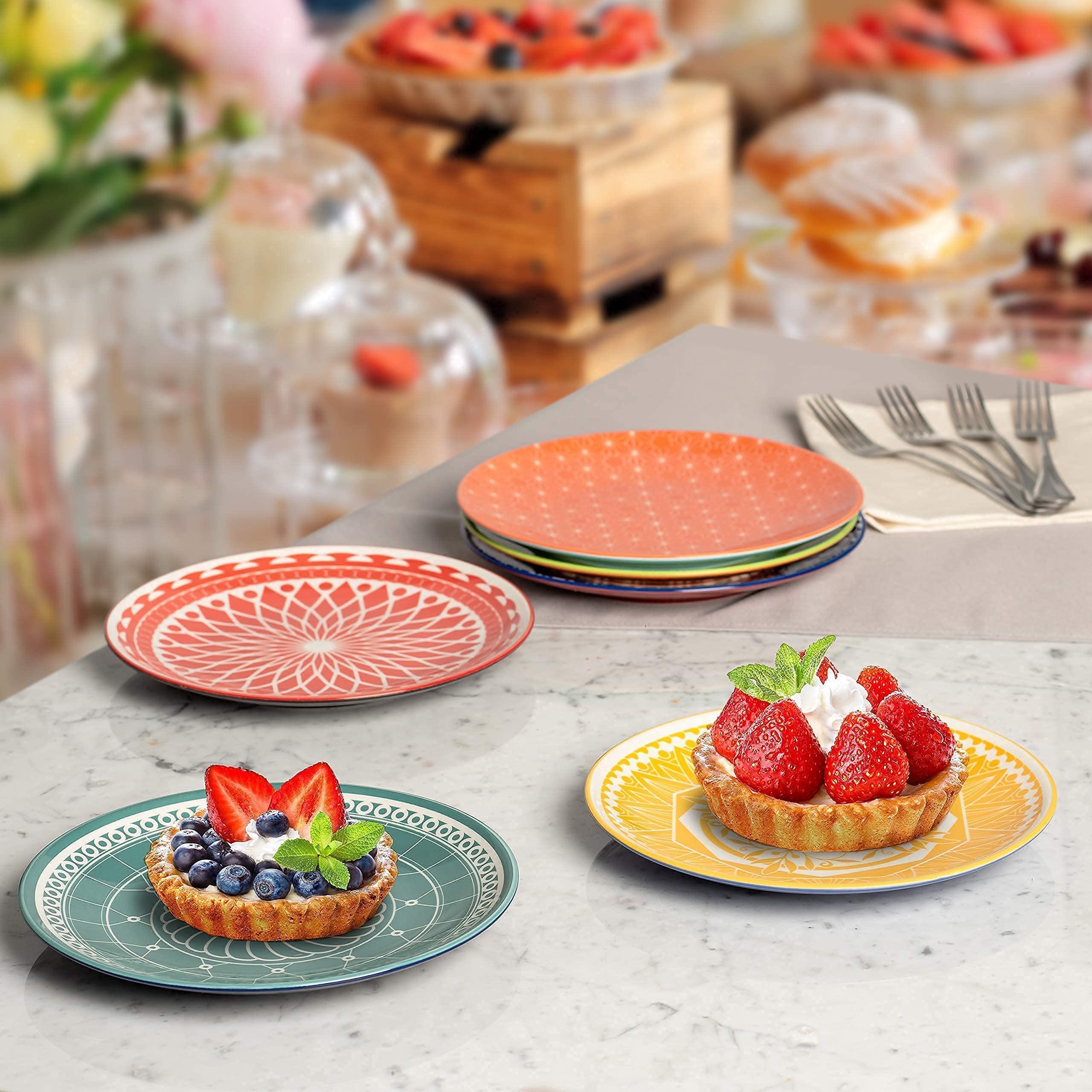 Annovero 12-Piece Colorful Porcelain Dinnerware Set - Salad & Dinner Plates - Microwave & Dishwasher Safe - Elegant Tableware for Home, Restaurants & Parties