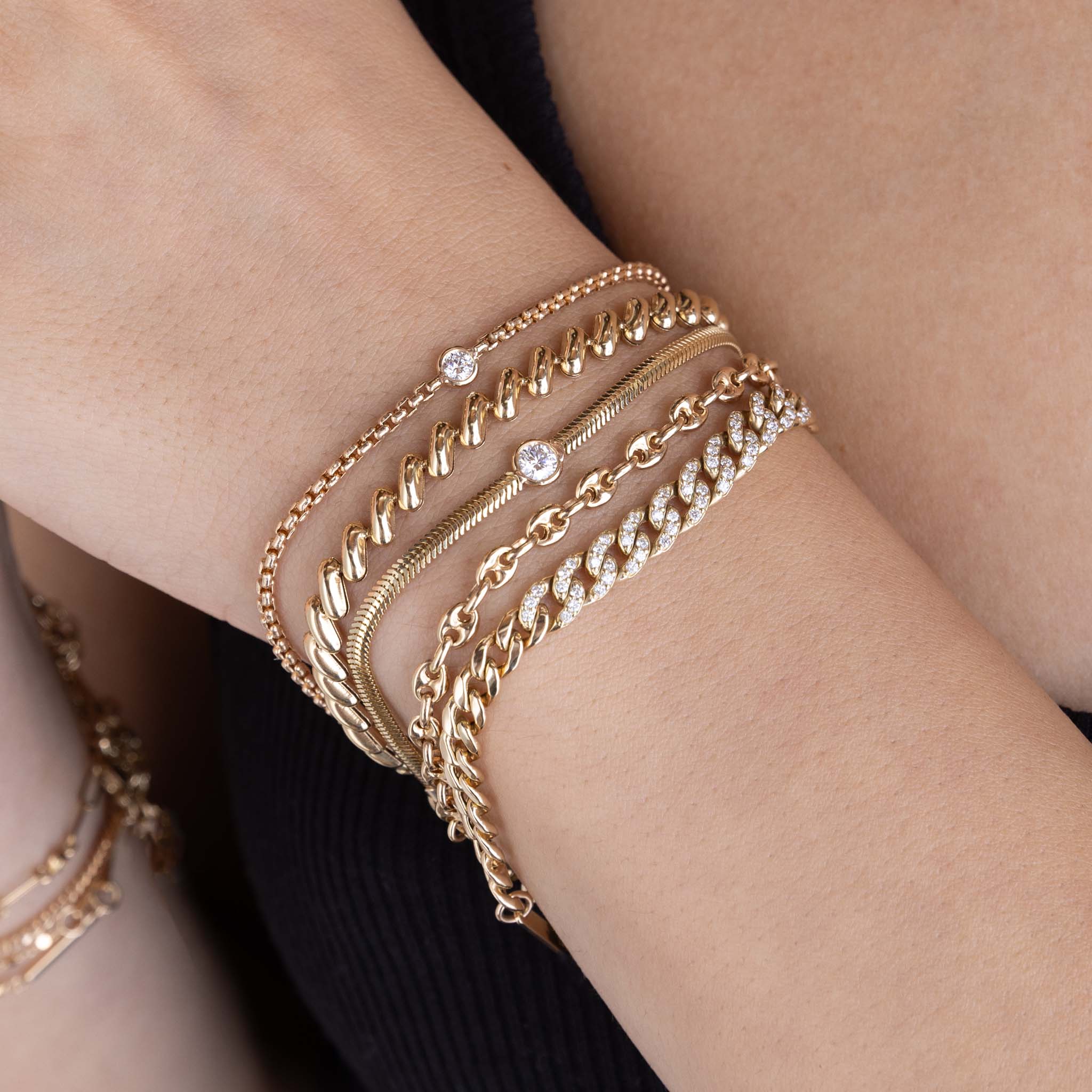 14K Gold Small Puffed Mariner Chain Bracelet for Women - Dainty Delicate Gold Link Bracelet - Perfect for Everyday Wear, Gifts & Special Occasions