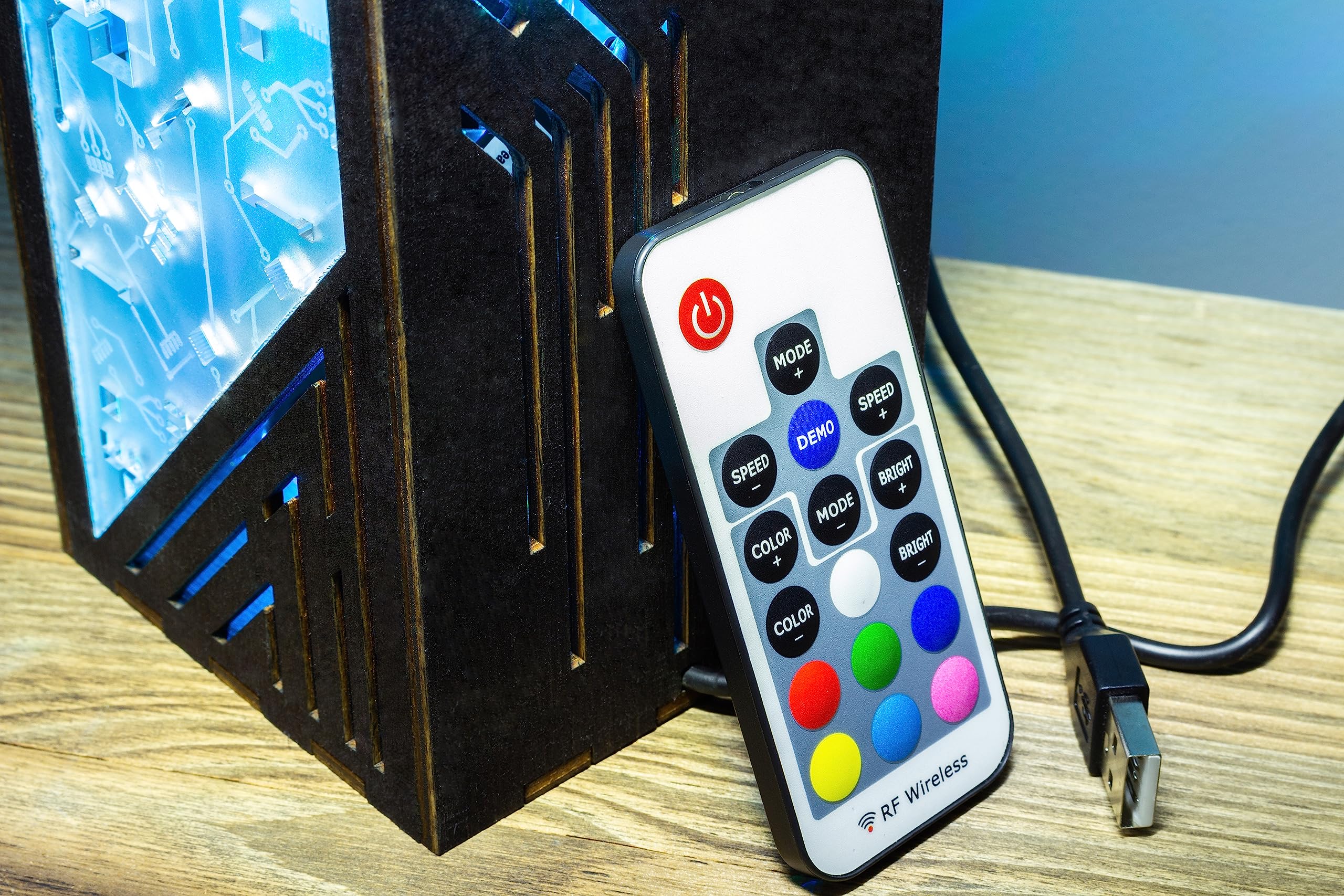 Futuristic LED RGB Desk Lamp - Sci-Fi Punk & Cyberpunk Style Handmade Night Light for Gaming, Office, and Bedroom Decor | Modern Contemporary Lighting with Inclined Lines