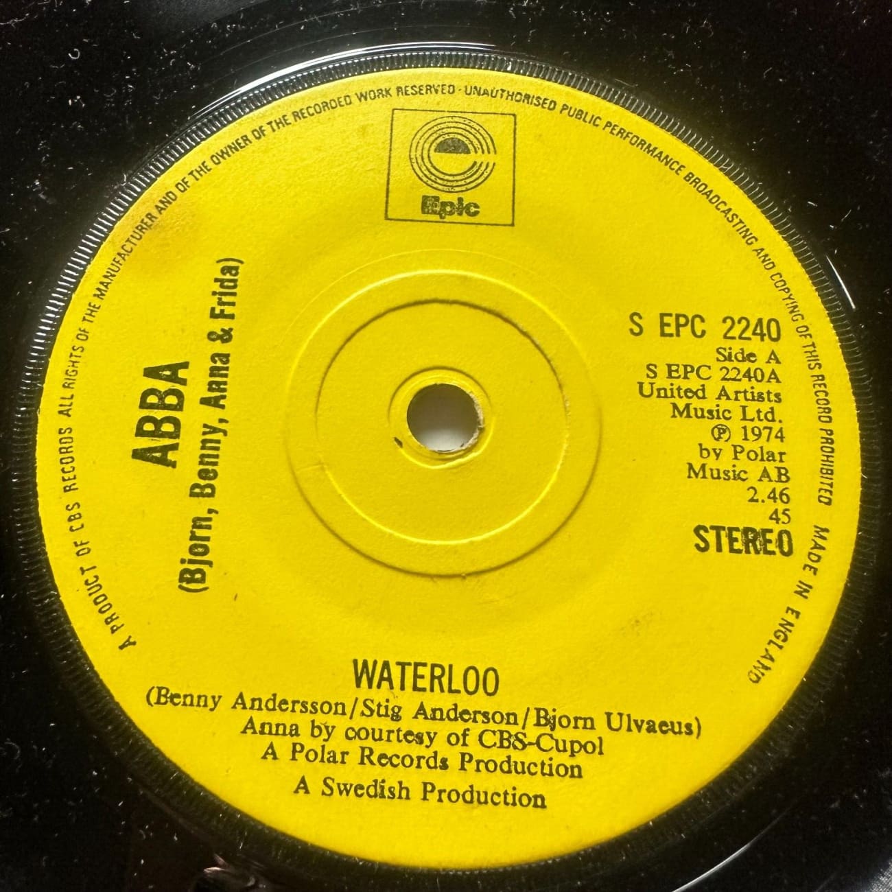 ABBA Waterloo 45 RPM Vinyl Record EPC2240 (1974 UK Pressing) - Perfect for Vintage Music Collectors & 70s Disco Party Nights