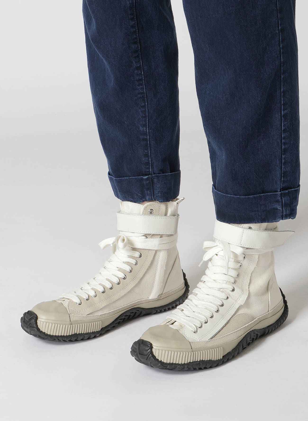 High-Top Sneakers for Women - Canvas, Smooth Leather & Velor Options - Stylish & Comfortable for Casual Wear, Running & Gym Workouts