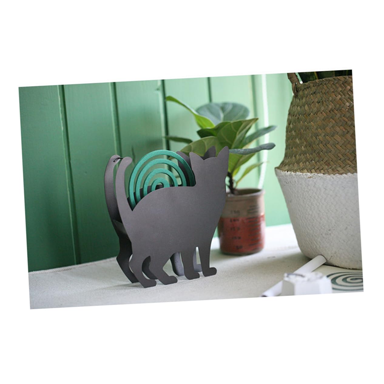 Vintage Iron Incense Burner Holder - Retro Home Decor for Aromatherapy, Meditation & Relaxation - Perfect for Desktop, Tabletop, or Shelf Display