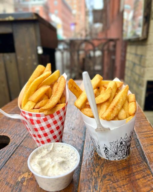 K-14 Mini Plus Size Red & White Check Disposable Paper Cones - 5.5 oz Food Service Holders for French Fries, Ice Cream, Cotton Candy & Snacks - European Made - Pack of 100 - Perfect for Carnivals, Food Trucks & Party Catering