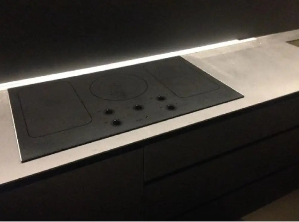 ASKO HI1994M 90cm Professional Induction Cooktop with Touch Controls - Perfect for Modern Kitchens, Restaurants & Home Chefs