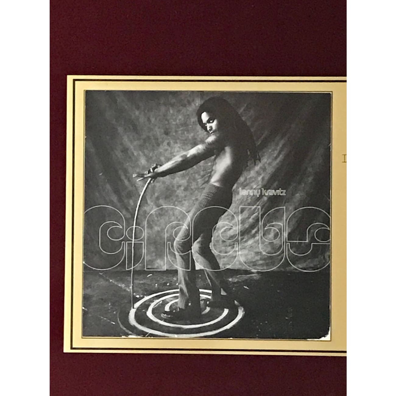 Lenny Kravitz Circus Japan 500K Album Award Plaque - Authentic Music Memorabilia for Guitarists & Collectors | Perfect for Display in Music Studios, Rock Bars & Fan Collections