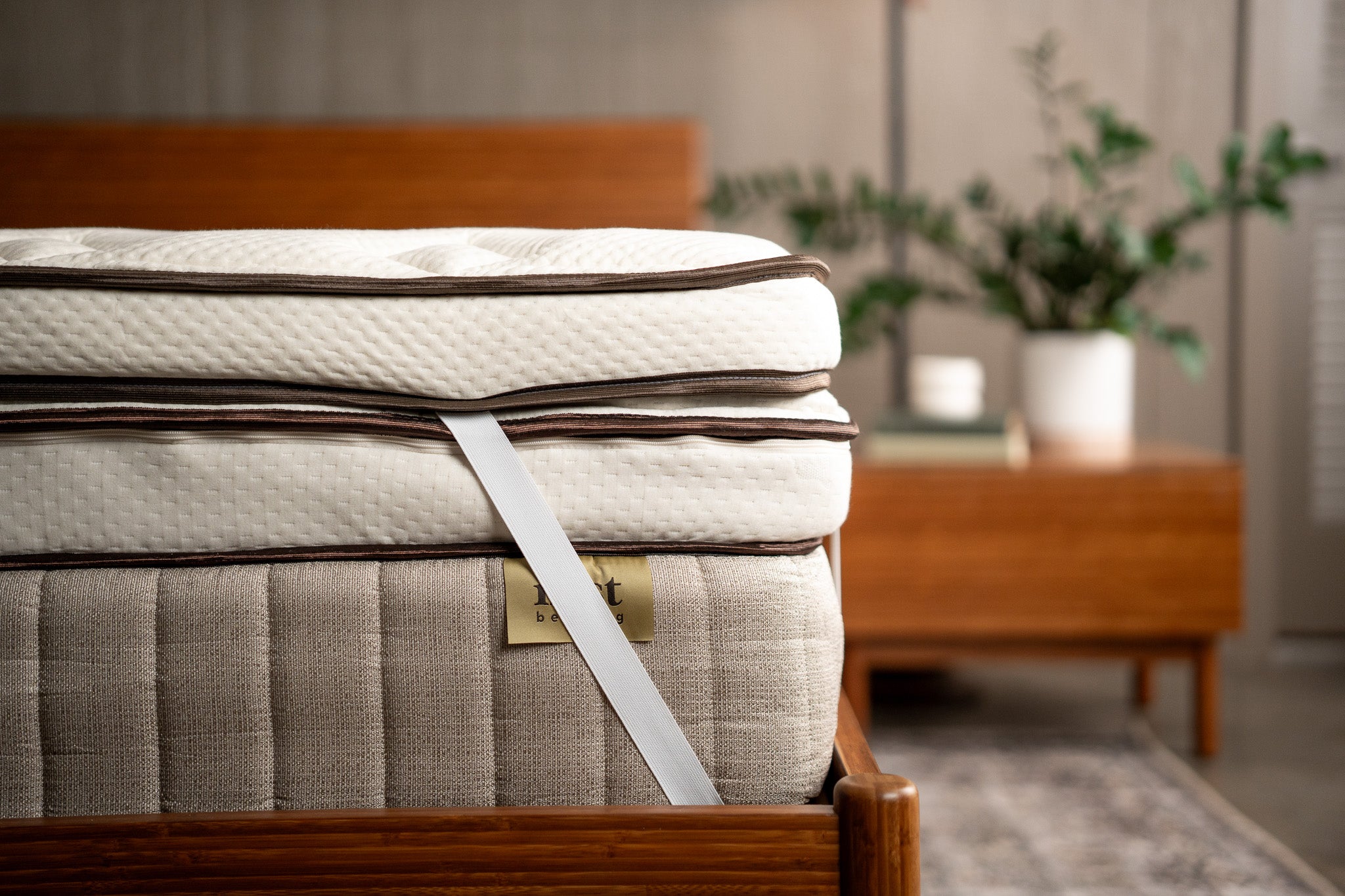 Premium Soft Latex Mattress Topper for Ultimate Comfort - Queen Size, Hypoallergenic & Breathable - Perfect for Back Pain Relief & Better Sleep