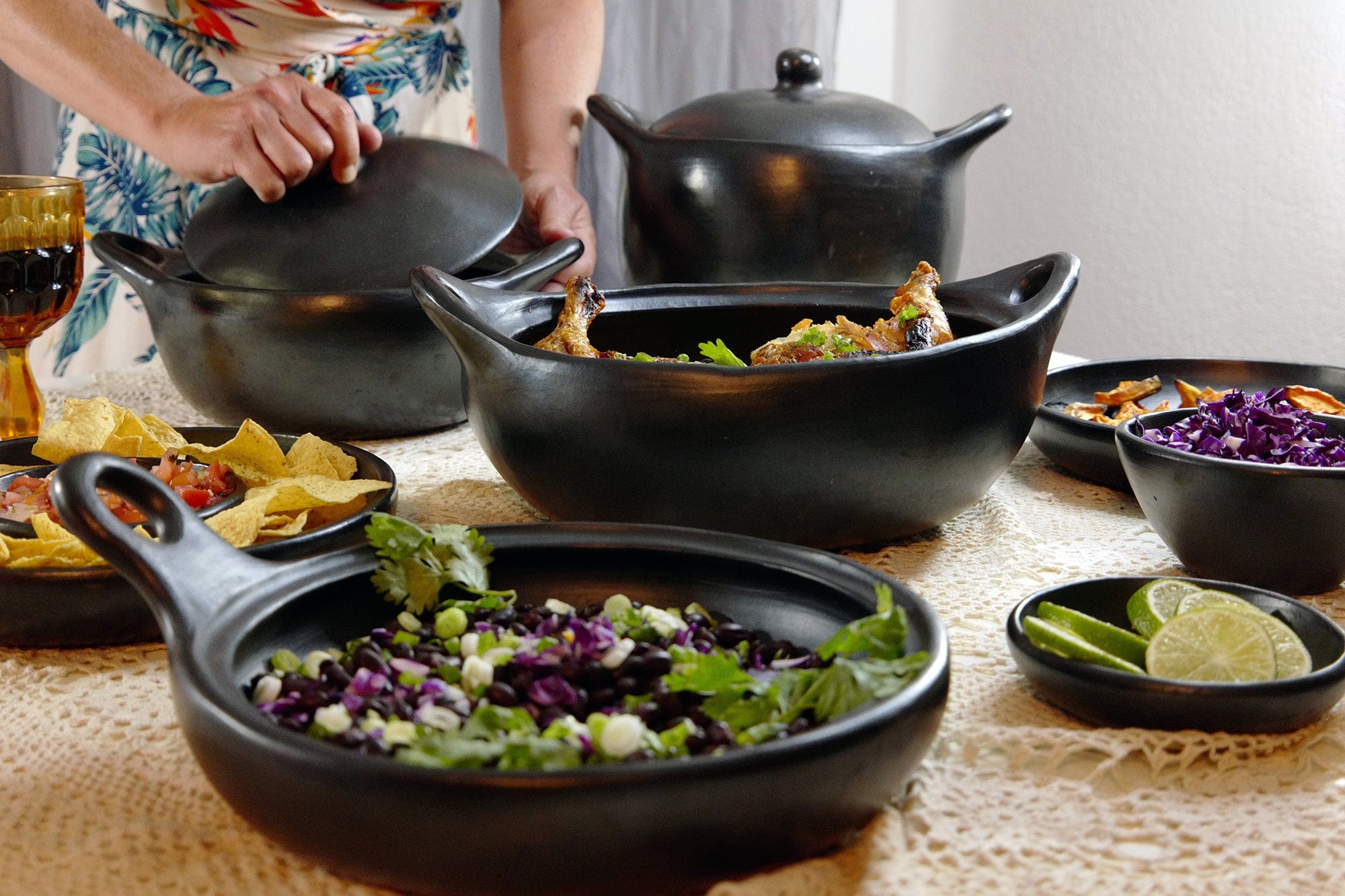 Authentic Chamba Gourmet 4-Piece Black Clay Cookware Set - Handmade in Colombia for Soups, Stews, Roasts - Stovetop & Oven Safe - Perfect for Home Cooking, Gifts & Traditional Colombian Cuisine