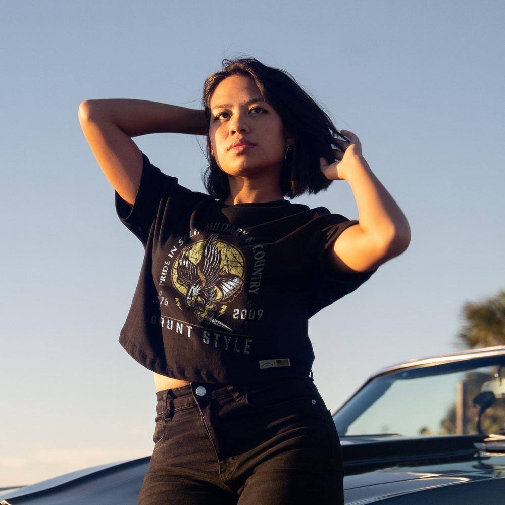 Women's Oversized Cropped T-Shirt - War Eagle Graphic Tee in Black | Casual Streetwear & Game Day Outfit for Auburn Fans