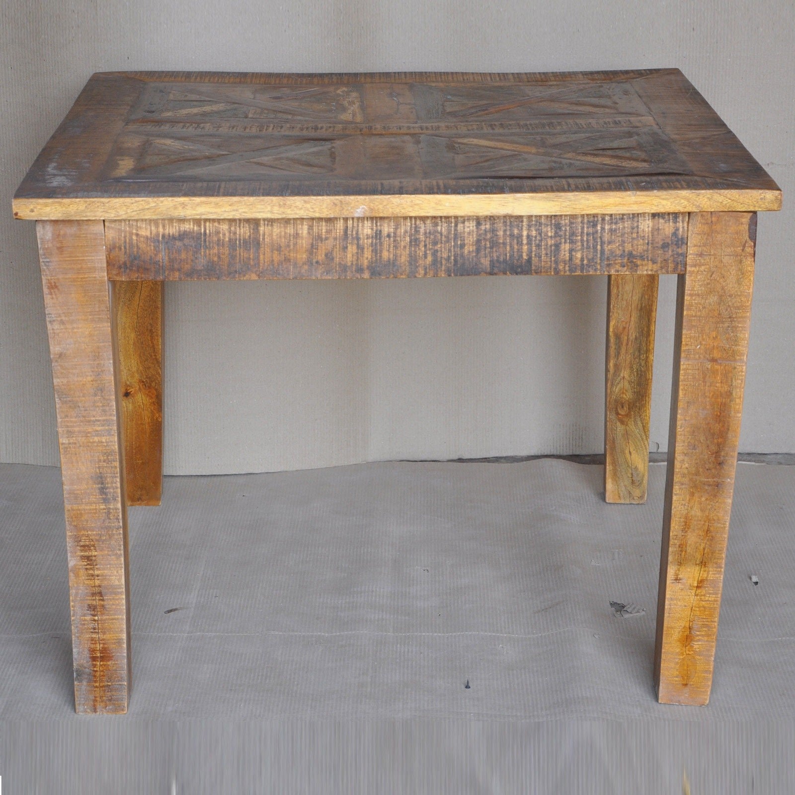 Reclaimed & Mango Wood Square Dining Table - 4 to 8 Seater - Honey Finish (90x100cm) - Rustic Farmhouse Style - Perfect for Family Gatherings & Dinner Parties
