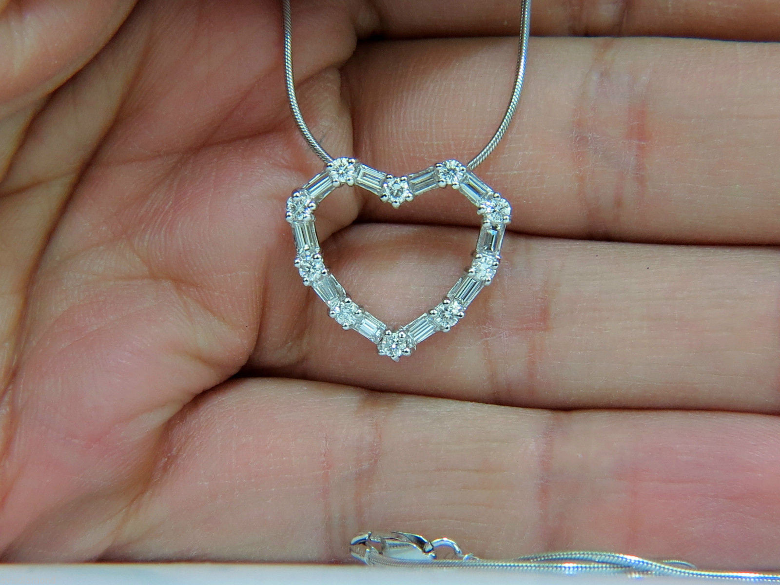 1.10CT G VS Diamond Heart Pendant Necklace - 14K Gold 19