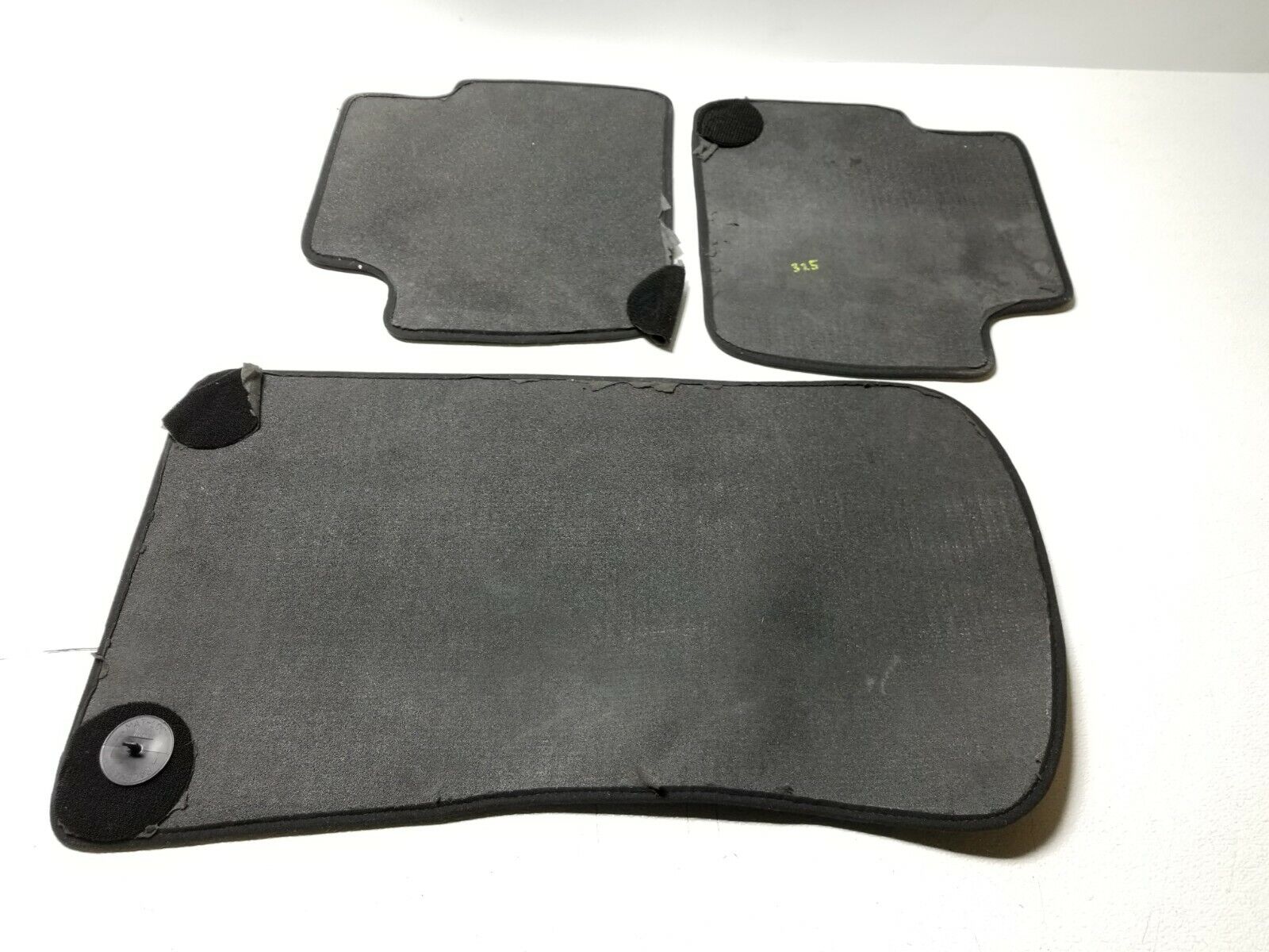 BMW E46 Sedan Floor Mats Set of 3 - OEM Style Carpet Mats for 2001-2005 Models - Perfect for Daily Driving & Car Interior Protection