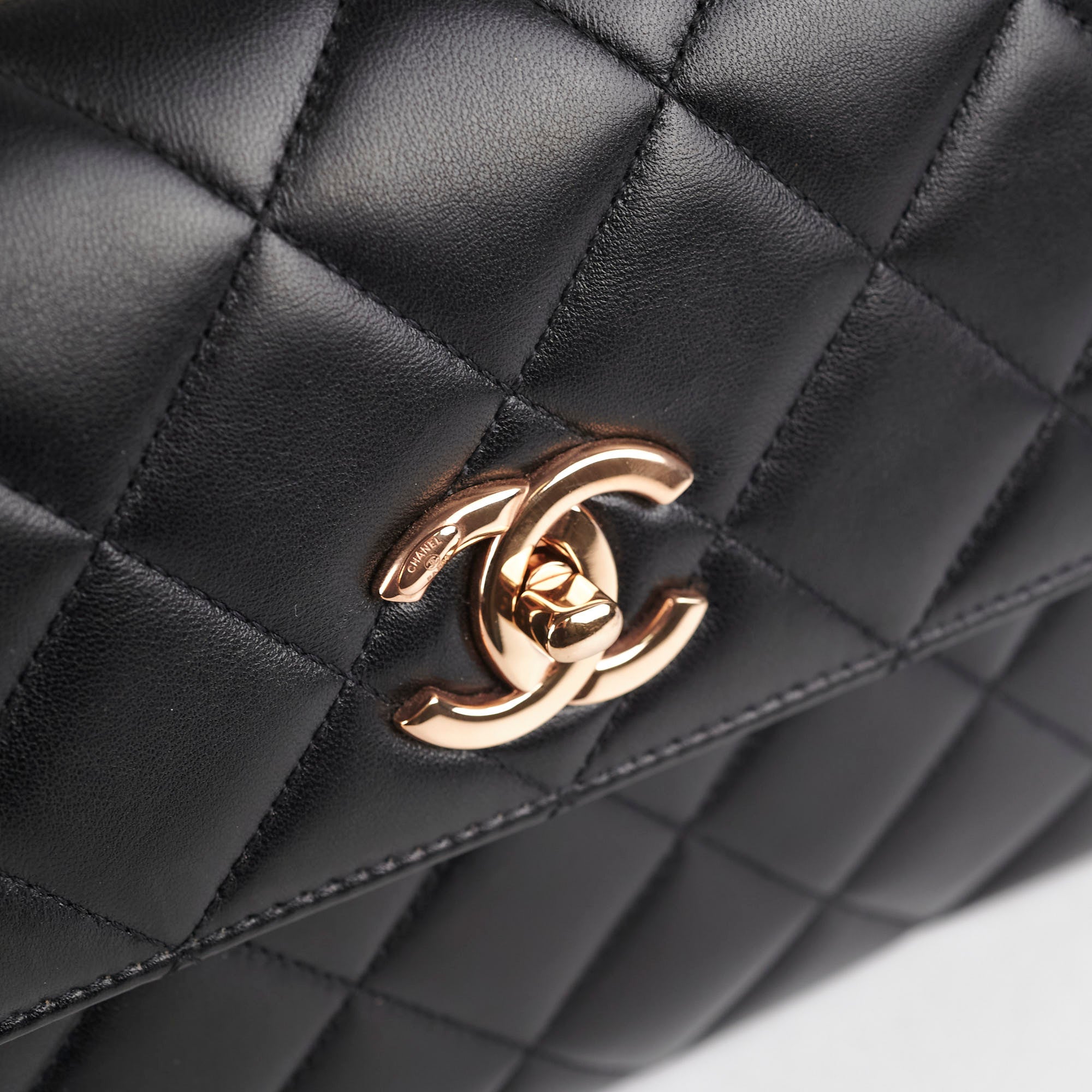 Chanel Trendy CC Black Microchip Leather Wallet on Chain - Luxury Crossbody Bag for Women, Perfect for Evening Parties & Date Nights