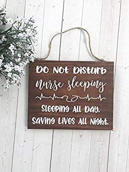 18x23cm Nurse Gift - Do Not Disturb Door Sign for Nurses, Night Shift Sleeping, Wooden Wall Art & Home Decor - Perfect for Hospital Rooms, Dormitories & Healthcare Offices