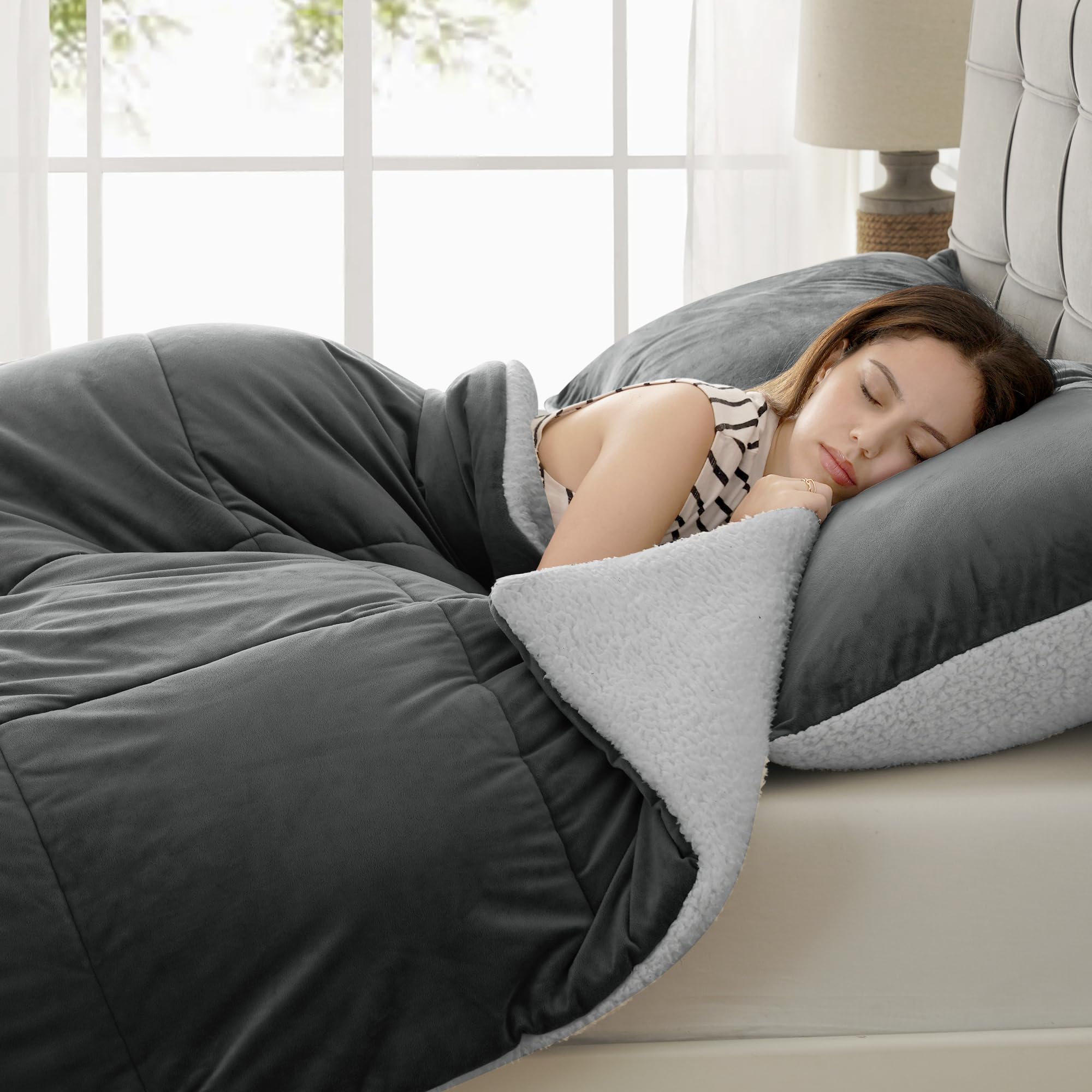 BEDHOURS Queen Comforter Set - Ultra Soft Micromink & Sherpa Reversible 3-Piece Bedding | Down Alternative Plush Comforter + 2 Pillowcases | Winter Warmth & Cozy Comfort (Charcoal Grey) for Bedroom, Guest Room & Dorm