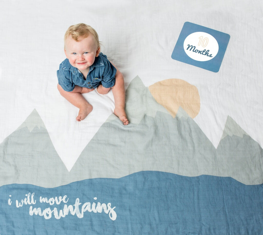 Lulujo Baby's First Year Keepsake Blanket & Milestone Cards Set - Perfect for Newborn Photo Shoots, Monthly Milestone Pictures, and First Birthday Celebrations