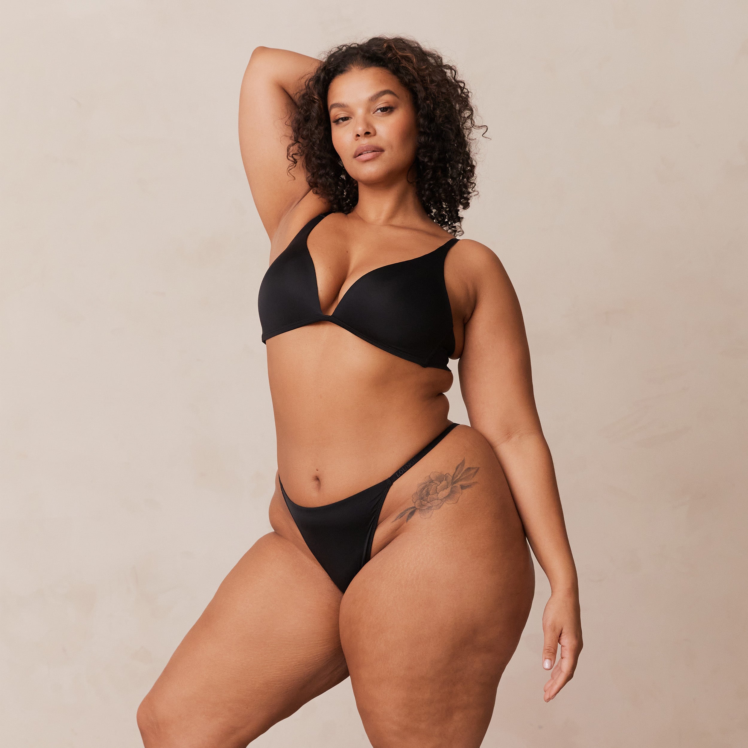Light Non-Wired Plunge T-Shirt Bra in Black | Comfortable Everyday Wear for Work & Casual Outfits