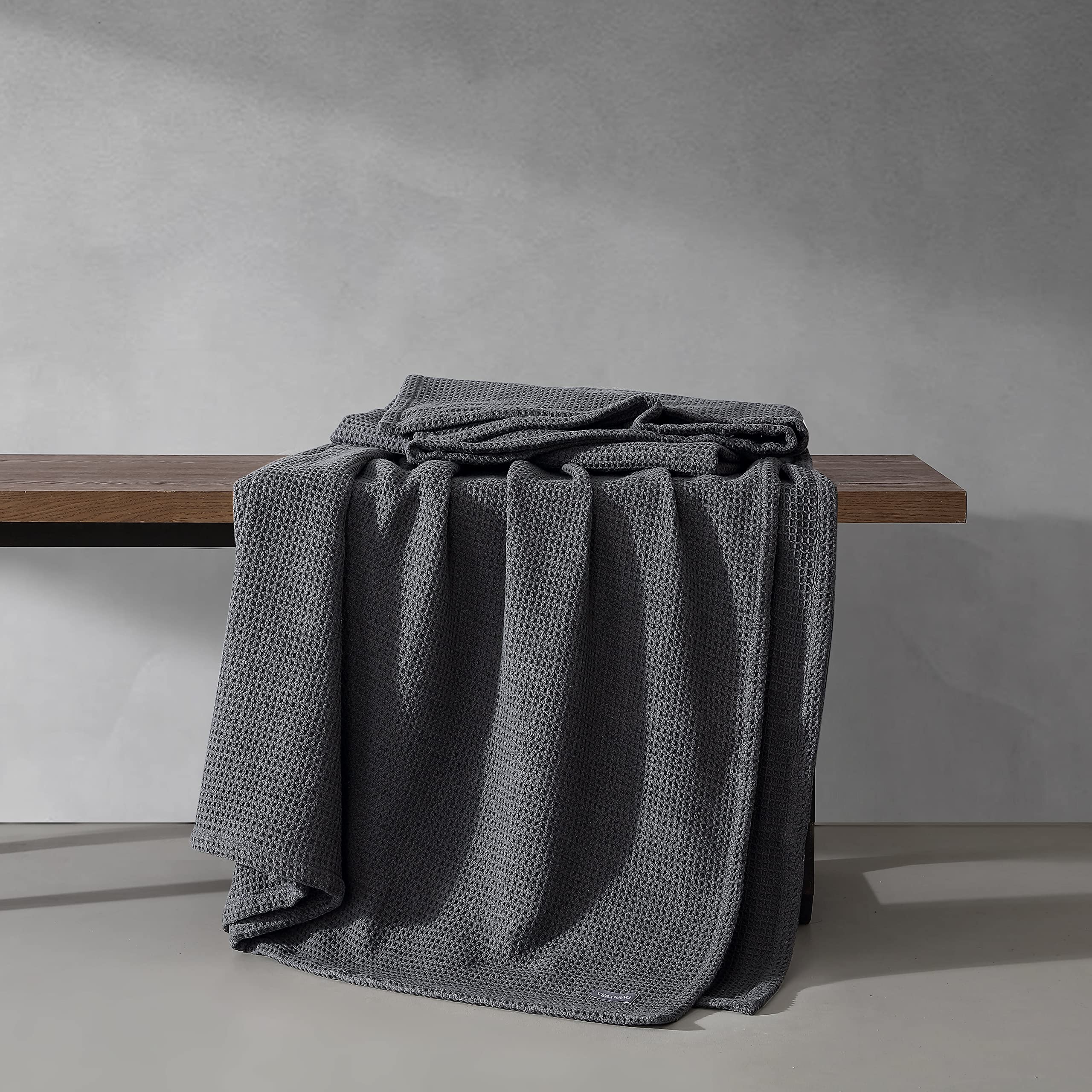 Vera Wang King Size Luxury Cotton Waffle Weave Blanket - Ultra Soft & Breathable Bedding for Cozy Nights (Charcoal Grey) - Perfect for Master Bedroom, Guest Room, and Cold Weather Comfort
