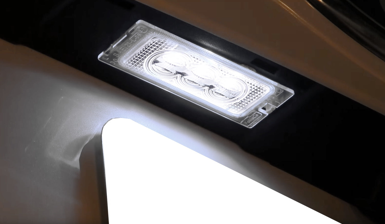 3 Diode Osram LED License Plate Light Assembly for Ford Edge Escape Mercury Mariner - Bright White Light, Easy Installation, Durable Replacement - Perfect for Night Driving & Enhanced Vehicle Appearance