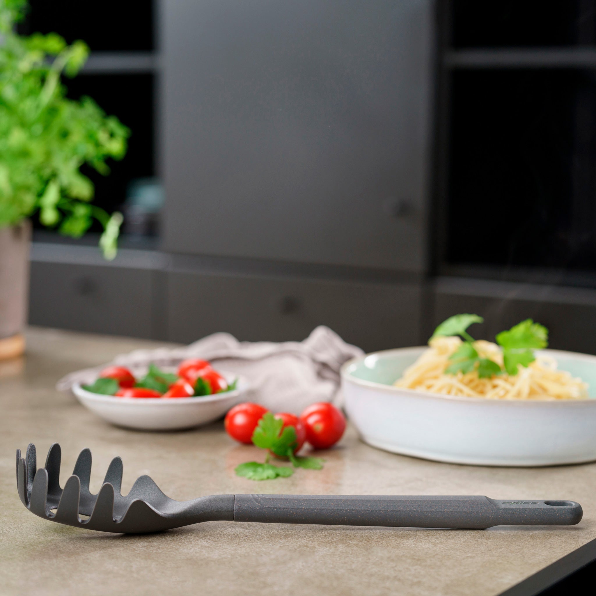 Premium Stainless Steel Spaghetti Server - Pasta Serving Utensil for Italian Dishes, Perfect for Restaurants, Dinner Parties & Home Cooking