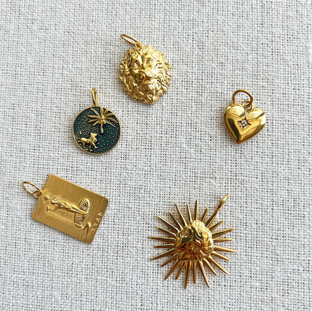 Sun Tarot Charm Necklace in Gold - Perfect for Spiritual Healing, Meditation & Boho Fashion Jewelry