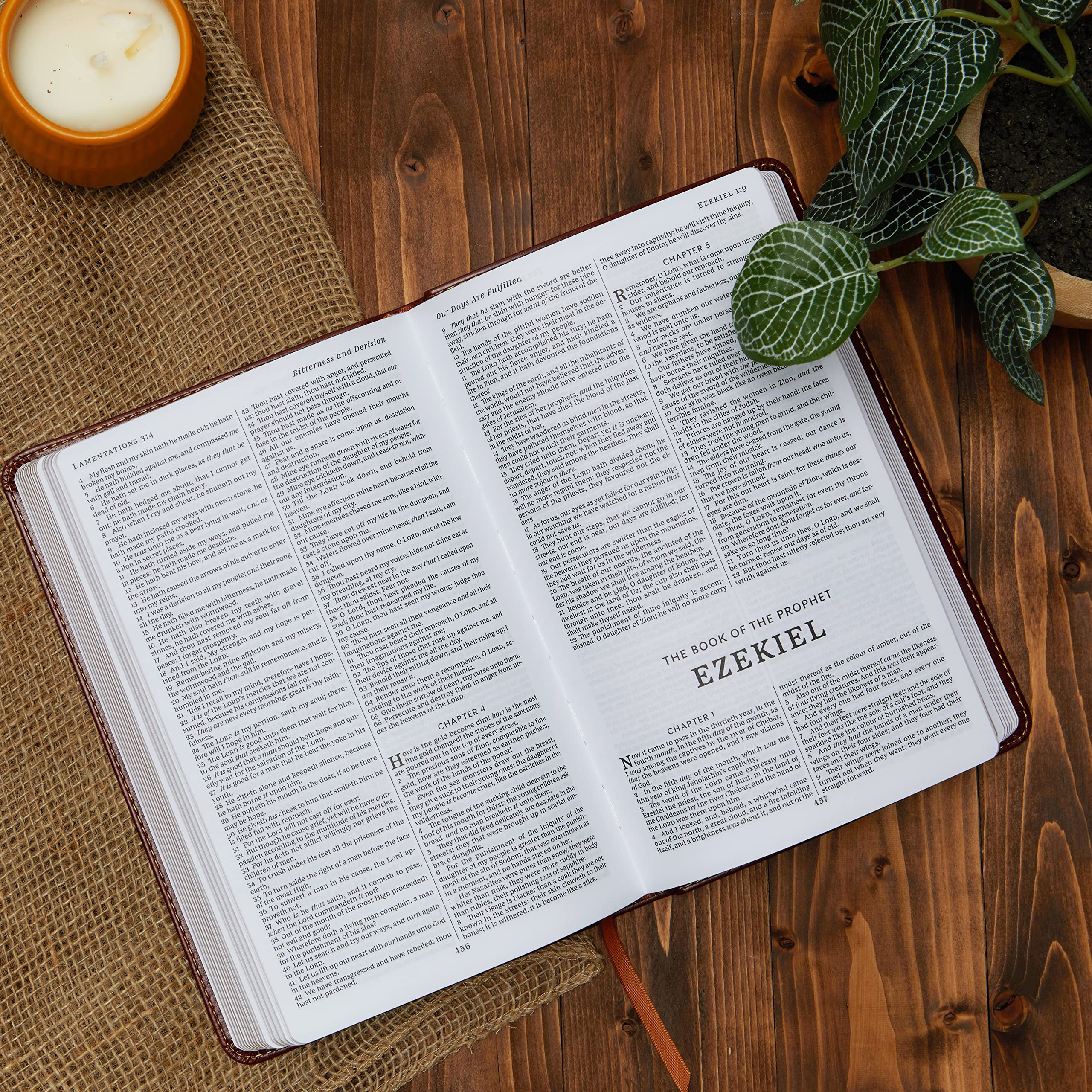 KJV Holy Bible - Deluxe Blue Leathersoft Gift Edition with Red Letter Comfort Print | King James Version for Daily Devotion, Bible Study & Church Services