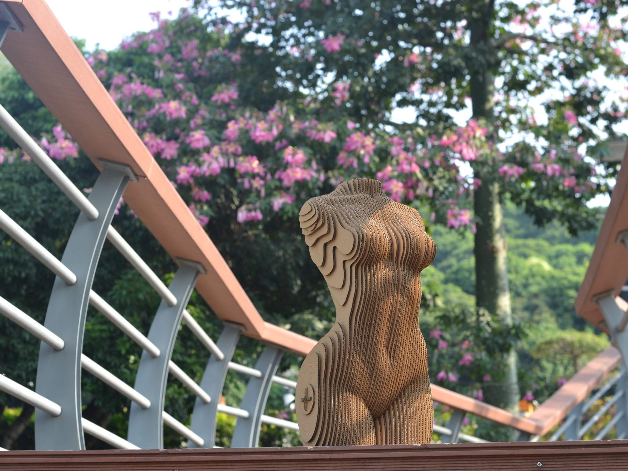 DIY Cardboard Sculpture Kit - Woman Torso Papercraft for Home Decor, Art Projects & Creative Gifts | Easy 3D Paper Model for Craft Lovers & Interior Design