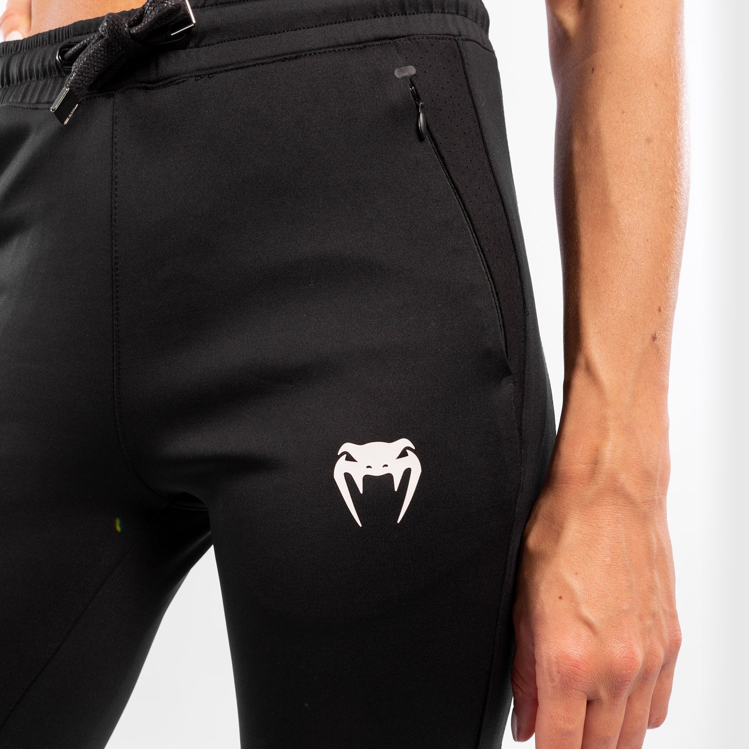 UFC Venum Authentic Fight Night Women's Walkout Pants - Black | MMA Training & Competition Gear for Female Fighters | Perfect for UFC Events, Gym Workouts & Martial Arts Training