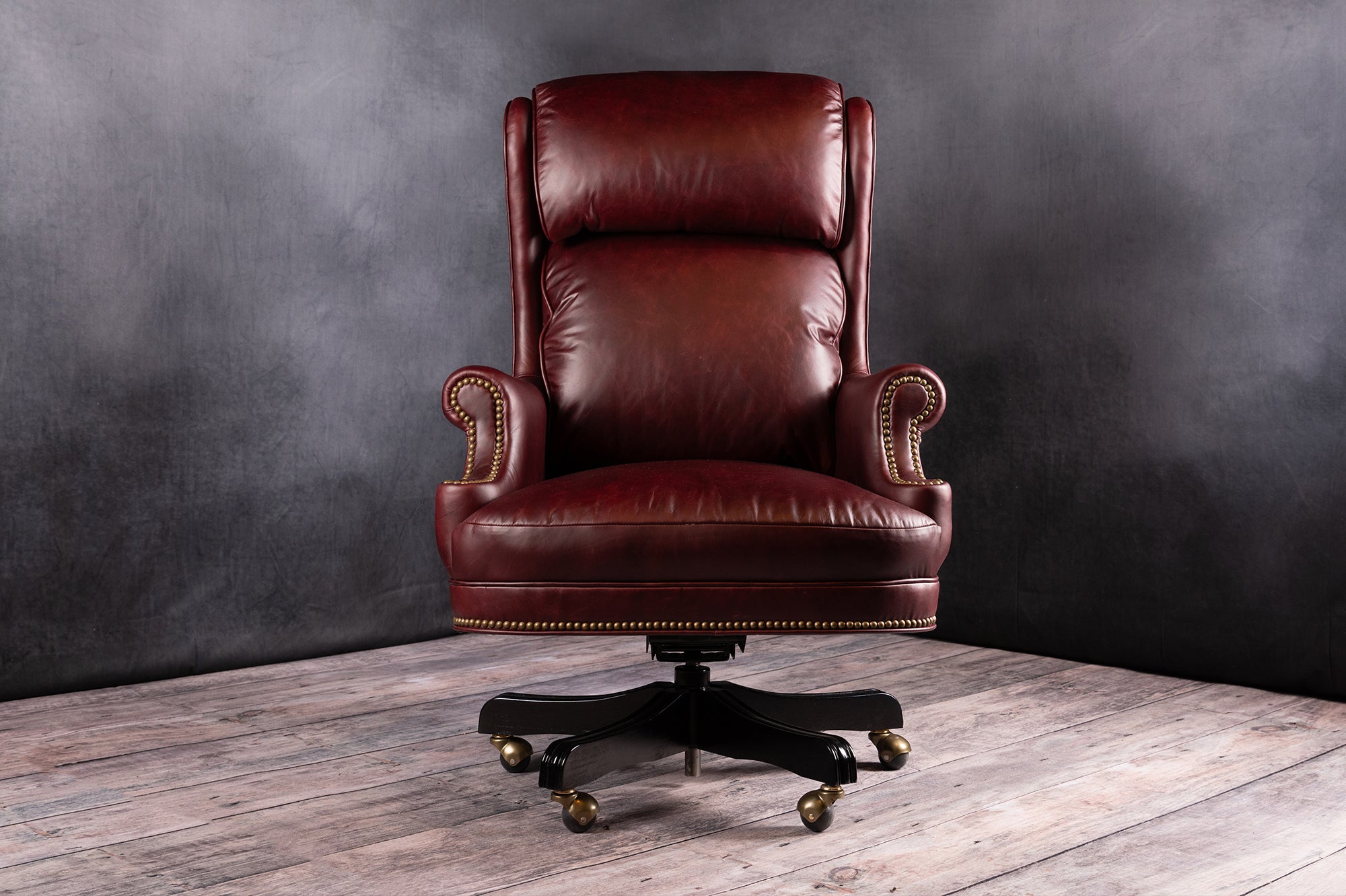 Premium SENATOR OFFICE CHAIR - Ergonomic Executive Desk Chair with Lumbar Support - High Back Leather Swivel Chair for Home & Office - Perfect for Long Work Hours, Video Conferences & Professional Workspaces