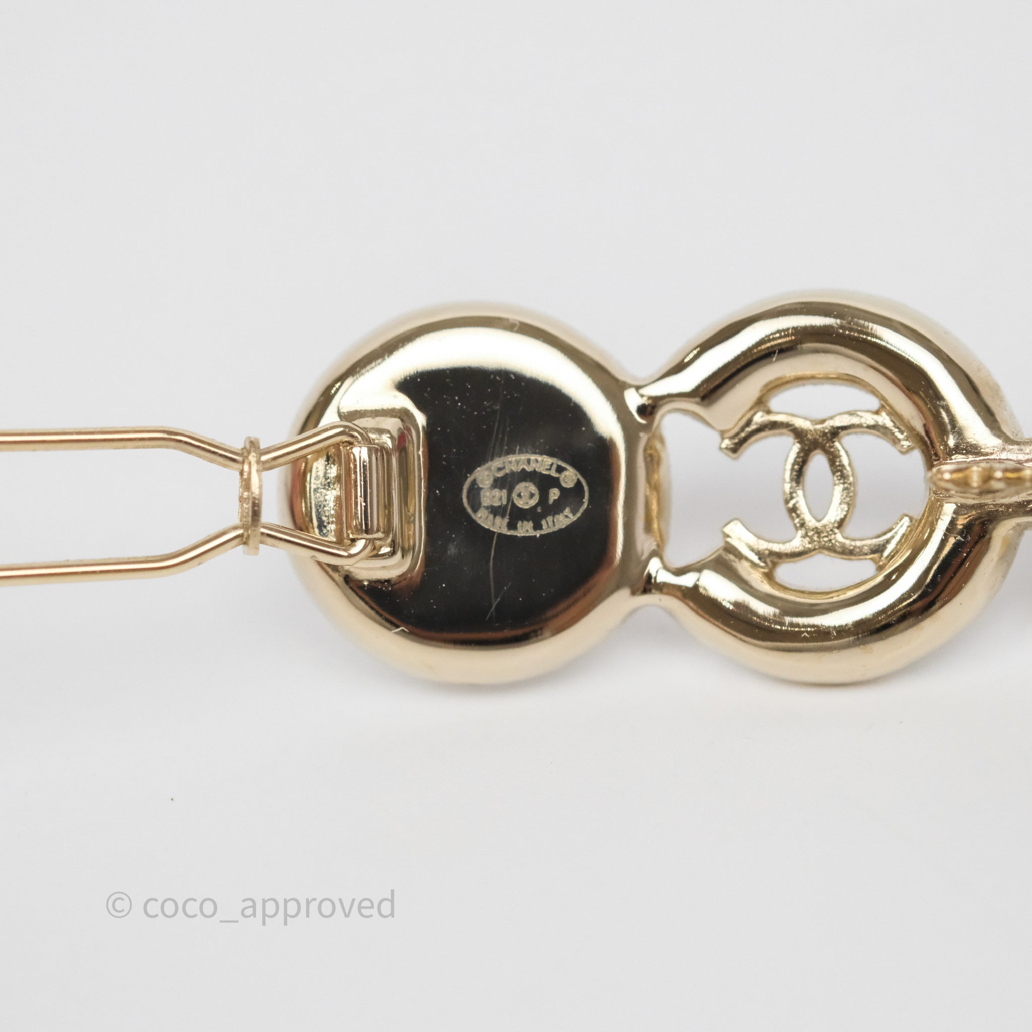 Chanel CC Coco Pearl Hair Clip Gold Tone 21P - Elegant Hair Accessory for Women, Perfect for Parties, Weddings & Special Occasions
