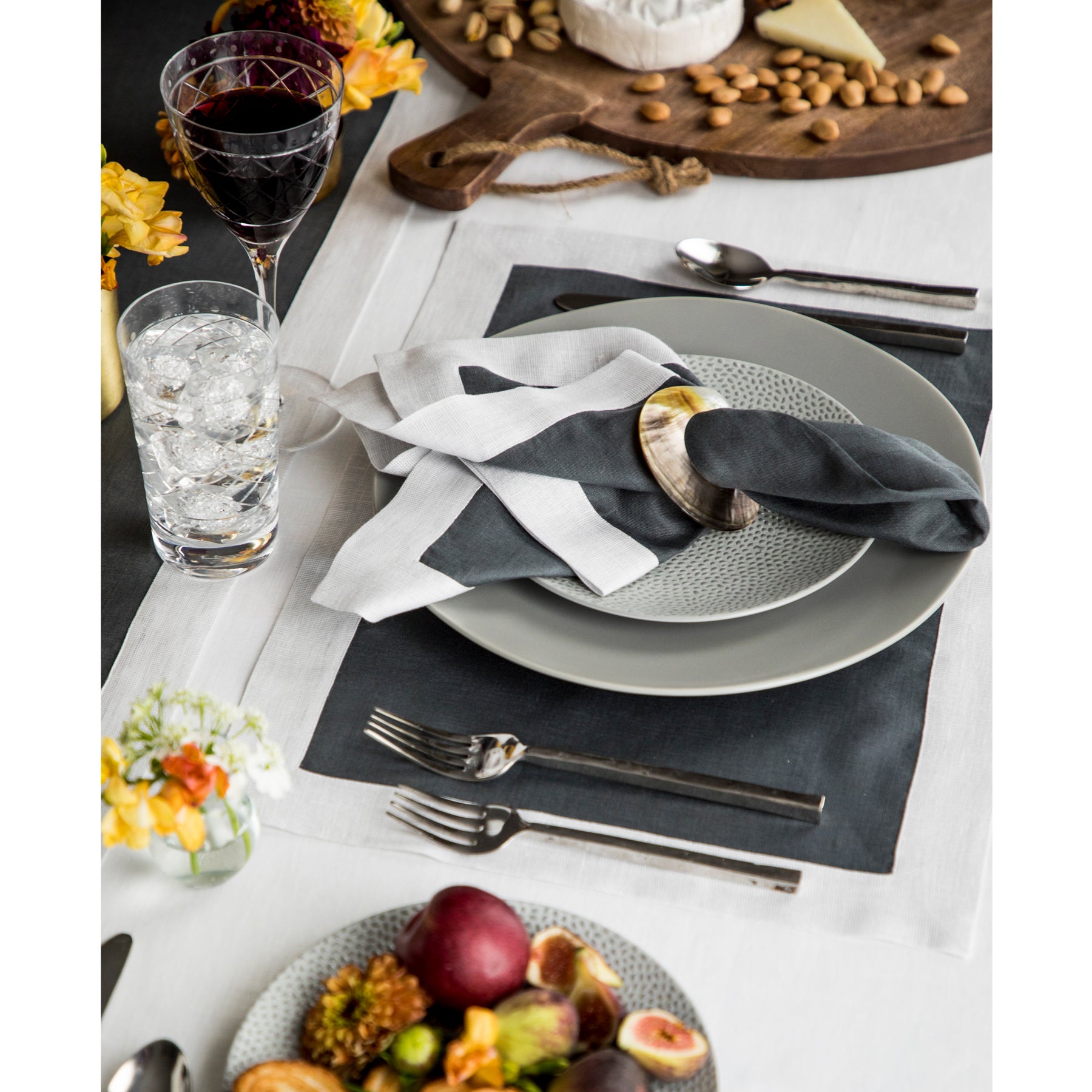 Elegant Festive Edge Placemats Set of 4 - Premium Holiday Dining Table Decor for Christmas, Thanksgiving & Special Occasions