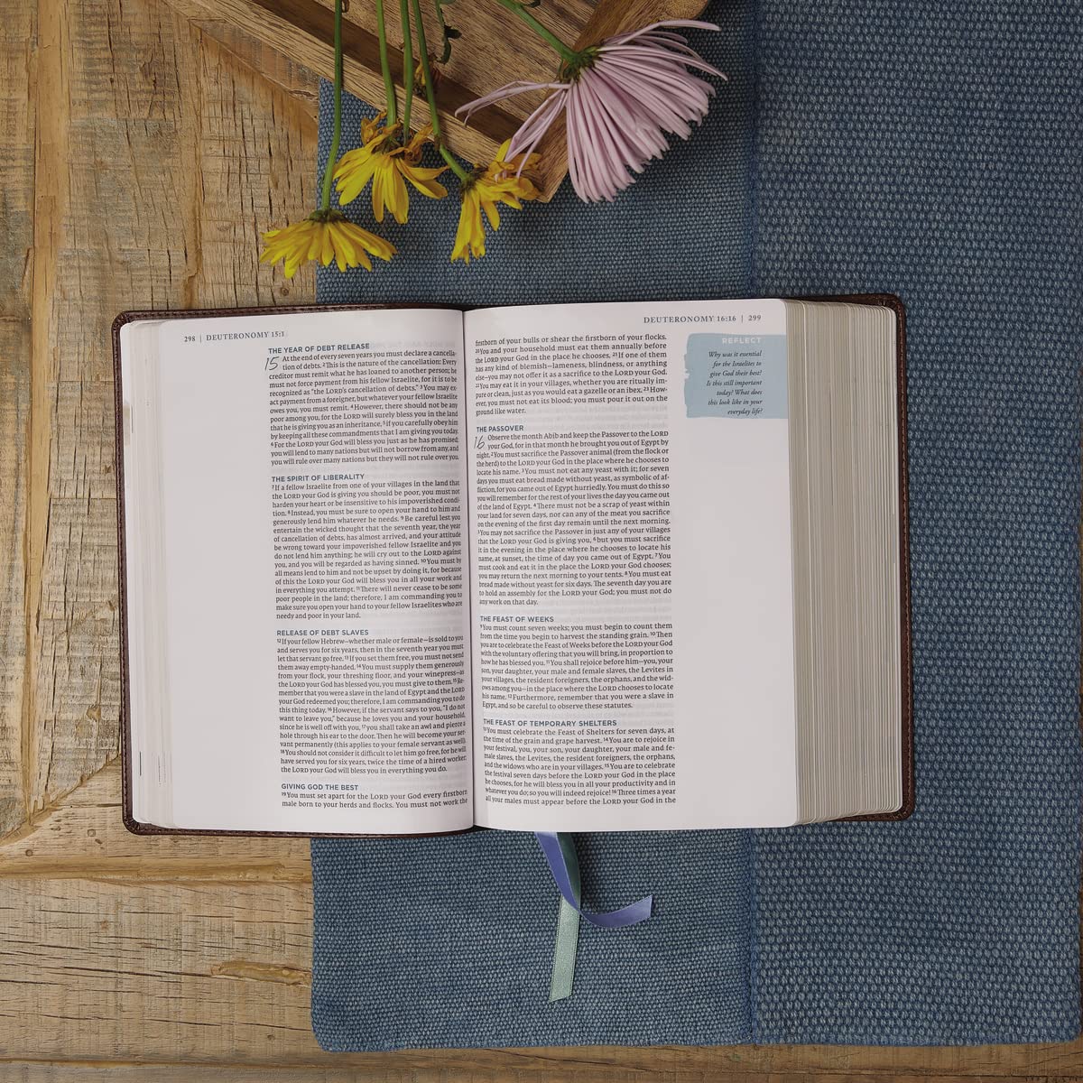 Young Women Love God Greatly Bible: SOAP Method Study Bible (NET, Brown Leathersoft, Comfort Print) - Perfect for Devotional Study, Small Groups & Personal Spiritual Growth