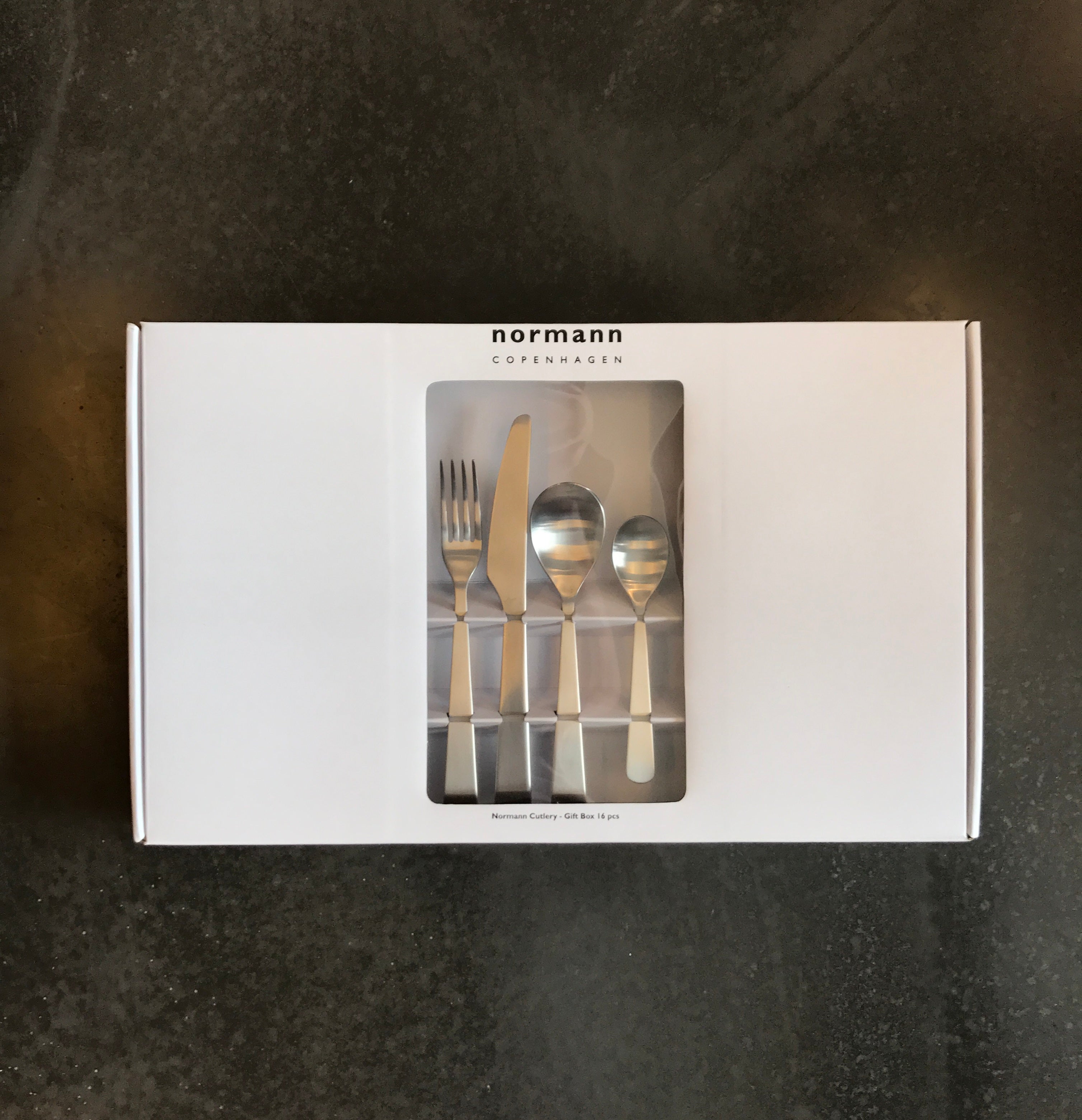 Premium 16-Piece Stainless Steel Cutlery Gift Set - Knife, Fork, Spoon - Perfect for Weddings, Housewarming, Camping & Outdoor Dining