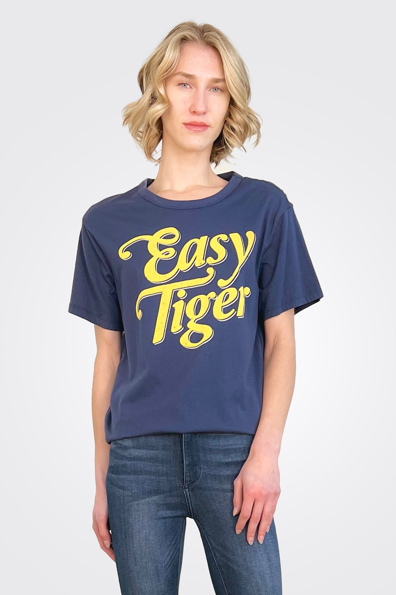 Easy Tiger Tee Avalon - Stylish Graphic T-Shirt for Men & Women | Perfect for Casual Wear, Street Fashion & Everyday Outfits