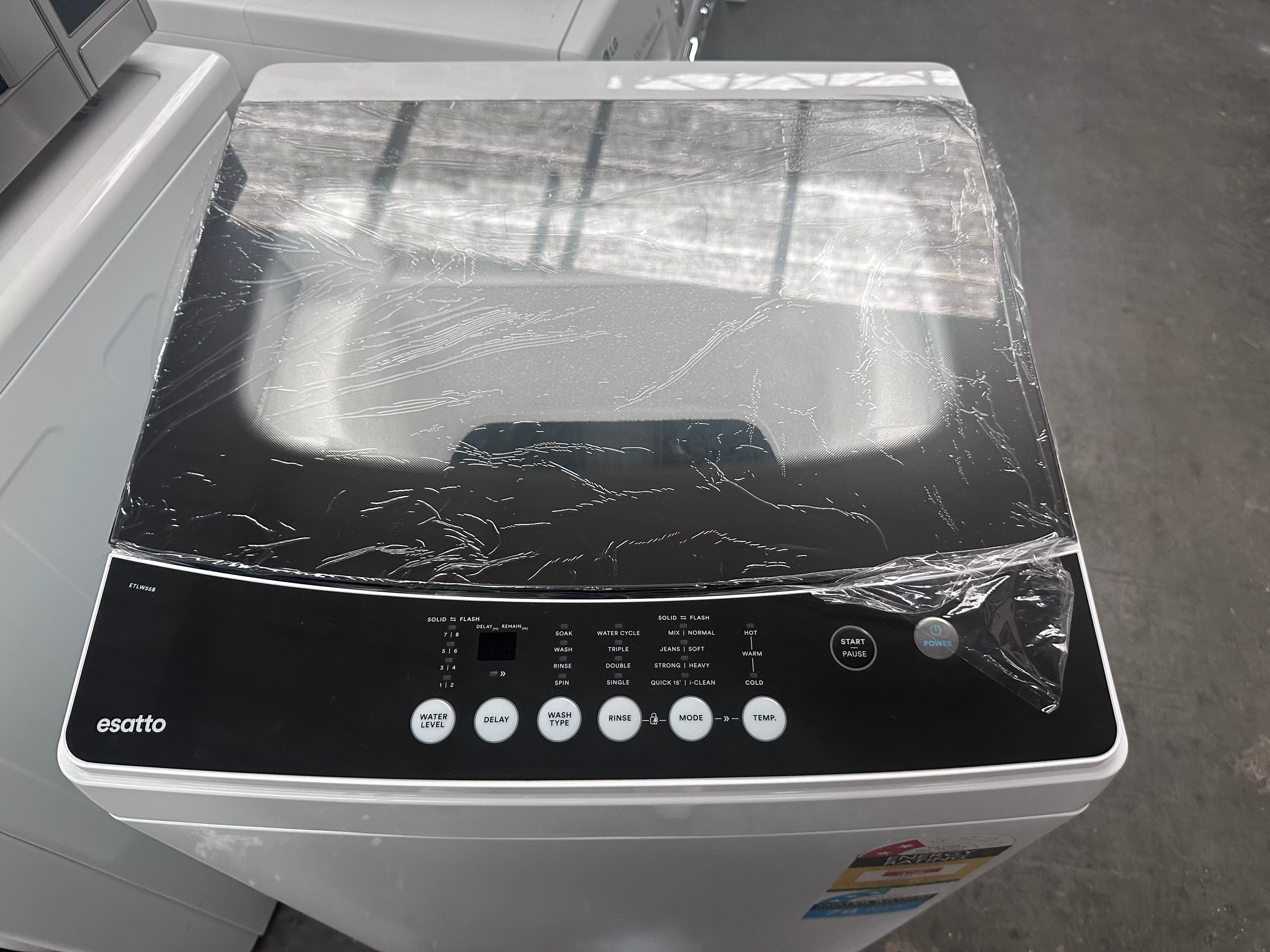 Esatto 5.5kg Top Load Washing Machine - New Current Model (Carton Damage Only, Unit Perfect) for Small Apartments & Laundry Rooms