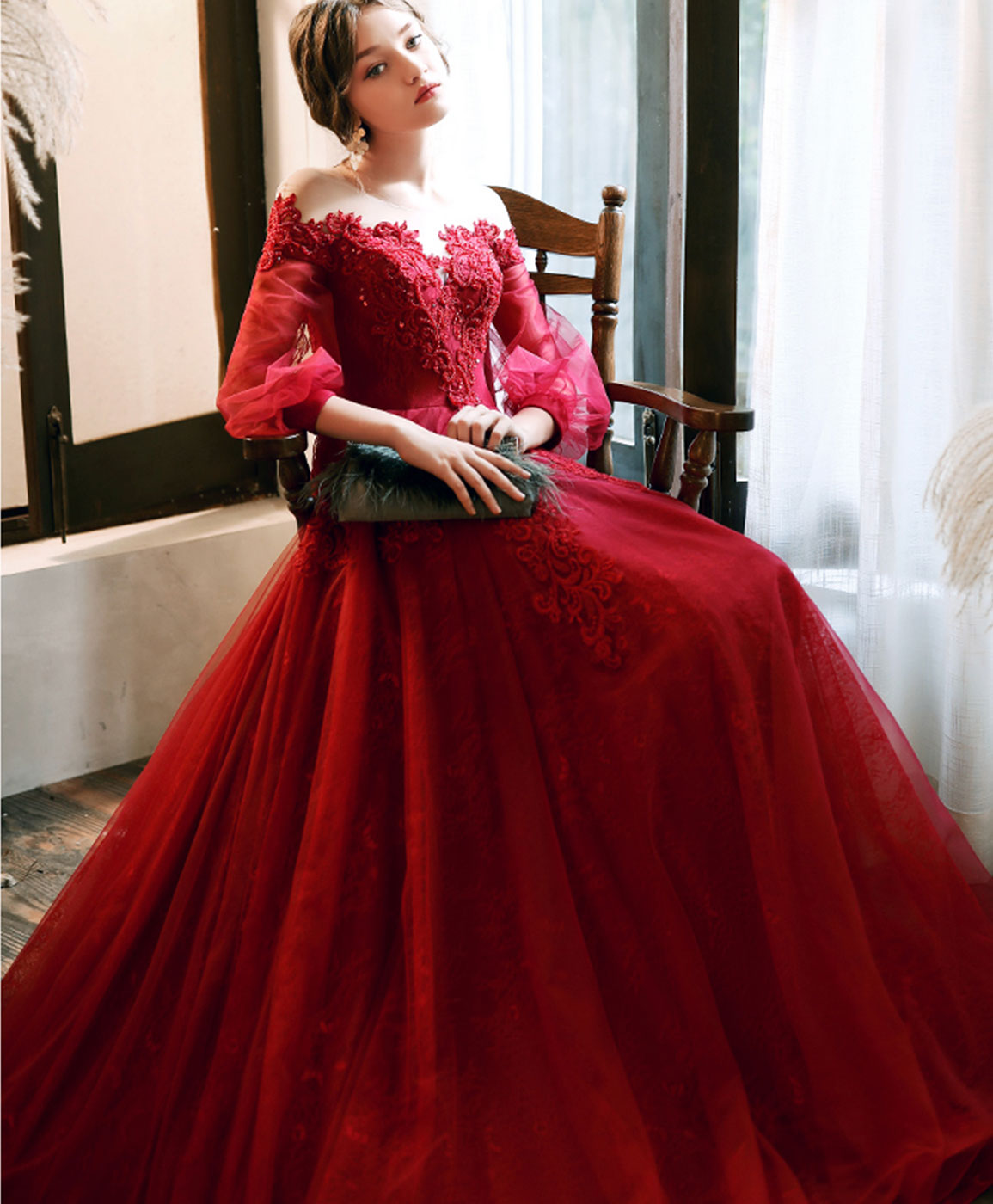 Elegant Burgundy Round Neck Tulle Beaded Long Prom Dress for Evening Gala & Formal Events - Perfect for Homecoming, Wedding Guest, and Special Occasions