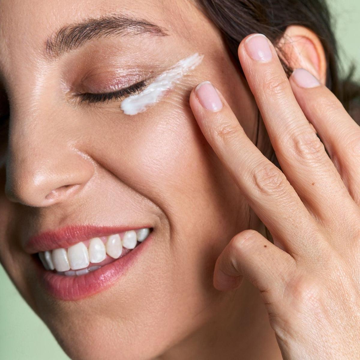 Bio Barrier Eye Cream - Anti-Aging & Hydrating Under Eye Treatment for Dark Circles & Wrinkles | Perfect for Night Routine & Travel Skincare