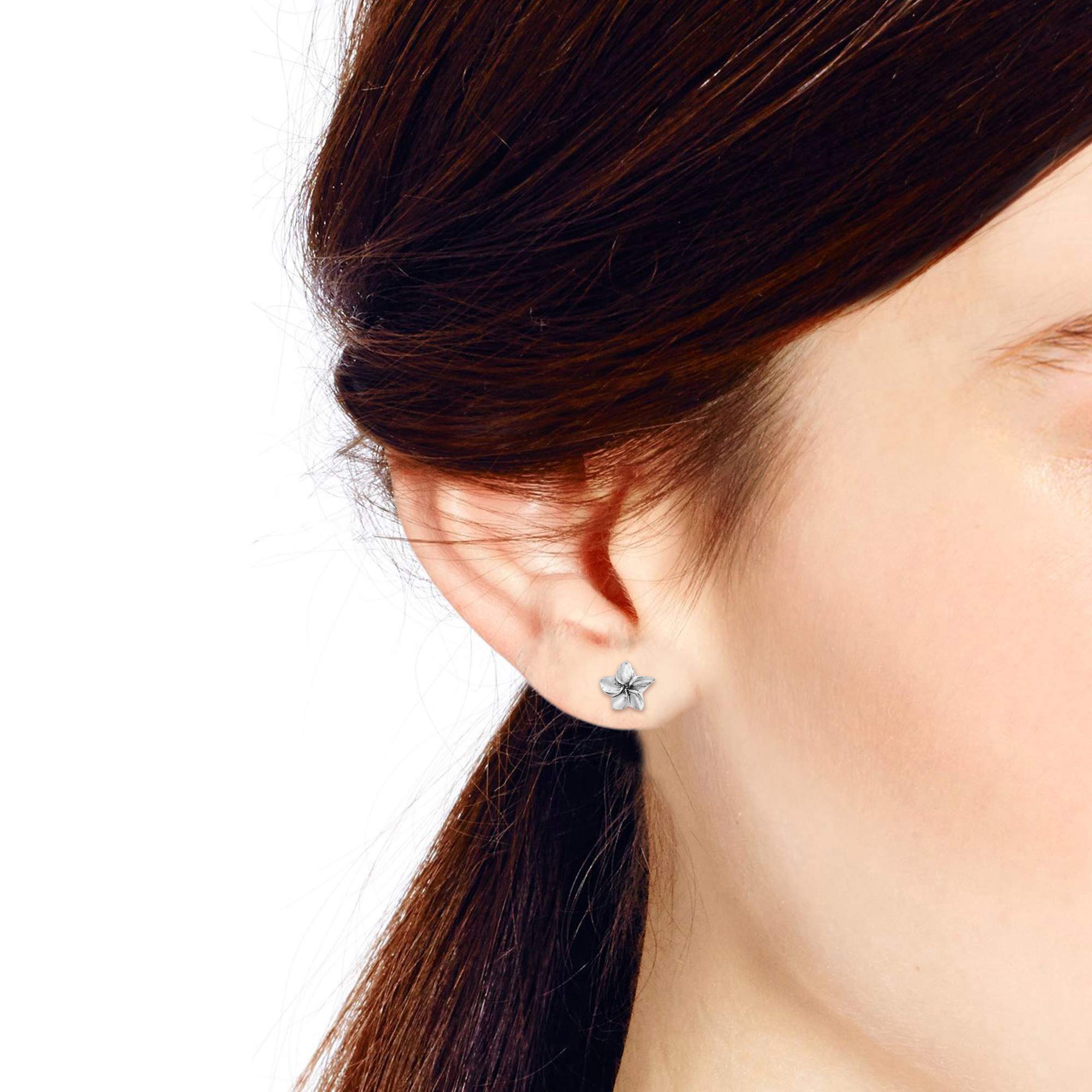 AeraVida Hawaiian Plumeria Flower Sterling Silver Stud Earrings for Women | Tiny Floral Post Earrings | Elegant Gift for Daughter, Wife, Mom | Perfect for Weddings, Parties & Everyday Wear