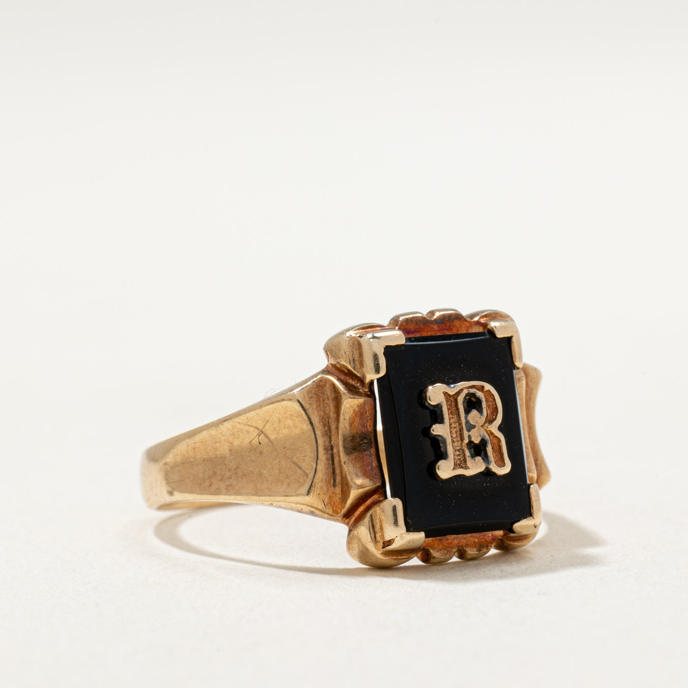 10K Gold Onyx 'R' Initial Ring - 1.66ct Genuine Onyx Stone - Size 9 - Elegant Personalized Jewelry for Women - Perfect Gift for Birthday, Anniversary & Special Occasions