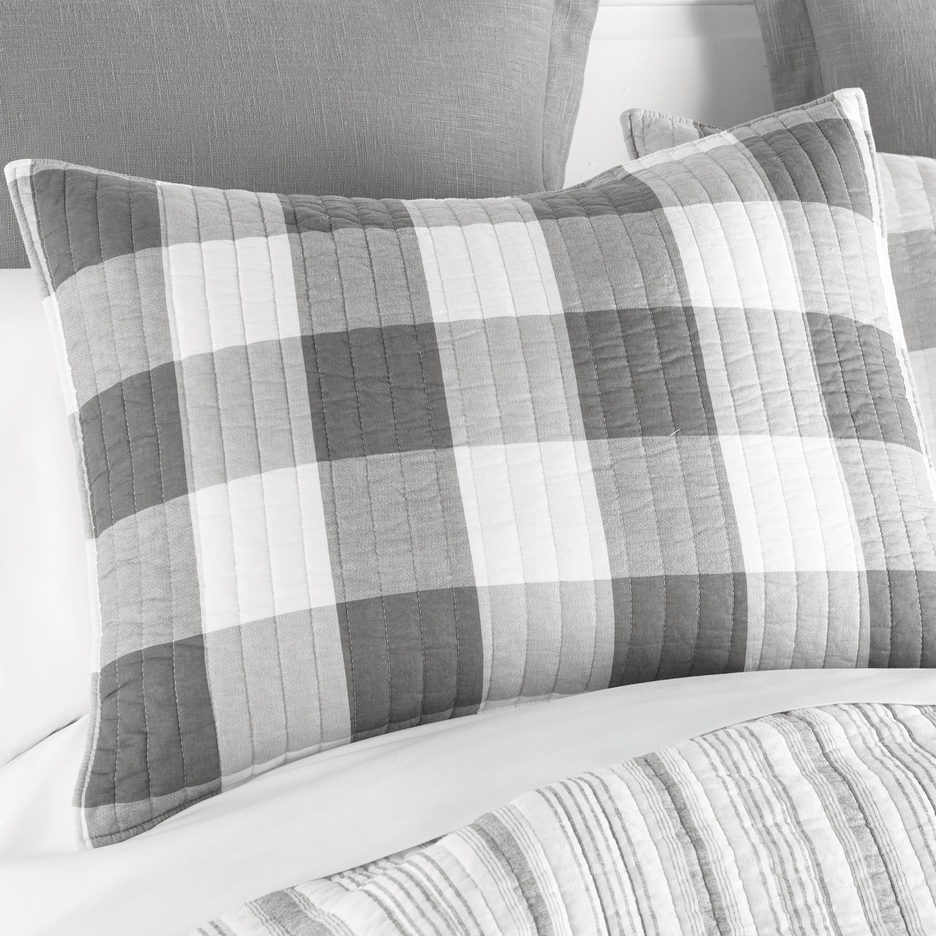 Premium Camden Quilt Set - Soft & Breathable Bedding for All Seasons - Queen/King Size - Perfect for Cozy Nights & Guest Rooms