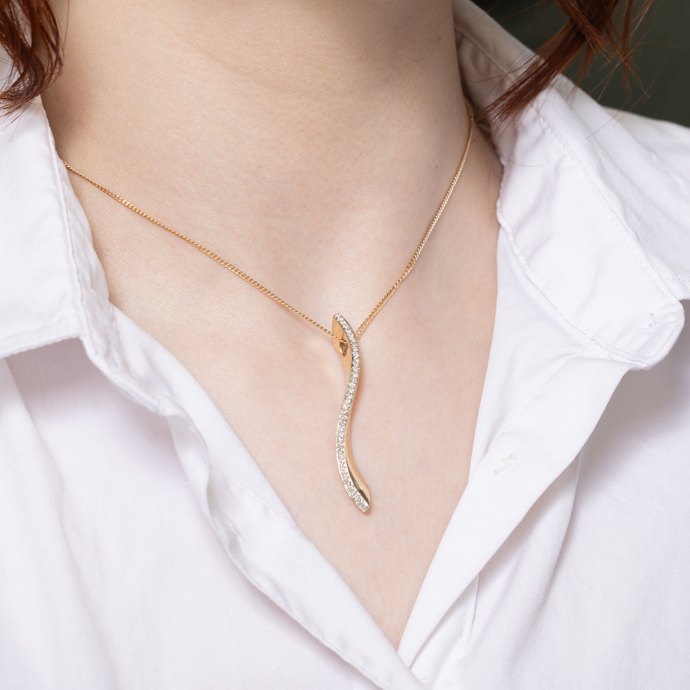 0.22ctw Diamond Curved Journey Pendant Necklace - Elegant 14K Gold Jewelry for Women - Perfect for Anniversary, Wedding & Valentine's Day Gifts