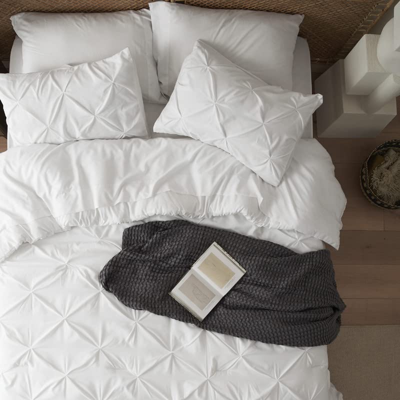 Bedsure King Size Comforter Set - 7 Piece White Pinch Pleat Bedding Set with Comforter, Sheets, Pillowcases & Shams | Ultra Soft GentleSoft™ Fabric | Perfect for Master Bedroom, Guest Room & Gift Giving