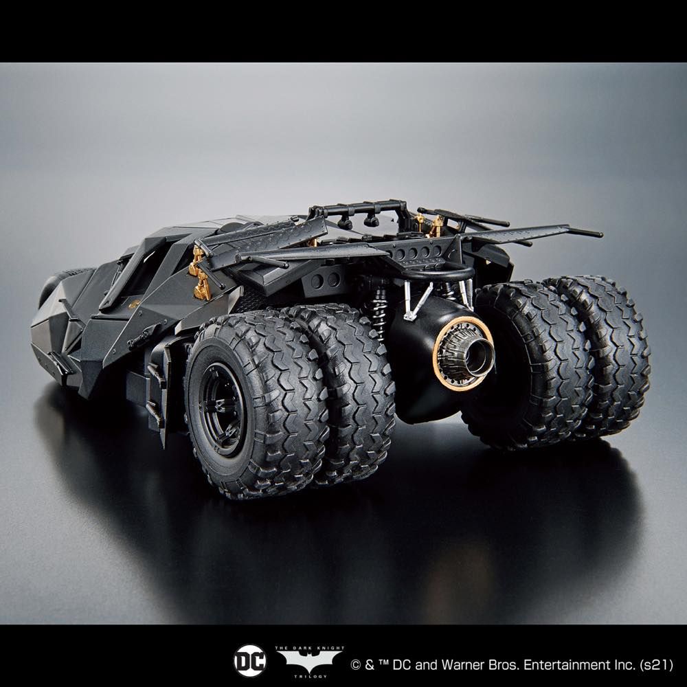 Bandai 1/35 The Dark Knight Trilogy Batmobile (Tumbler) Batman Begins Version Model Kit - Collectible DC Comics Movie Replica for Display & Action Scenes